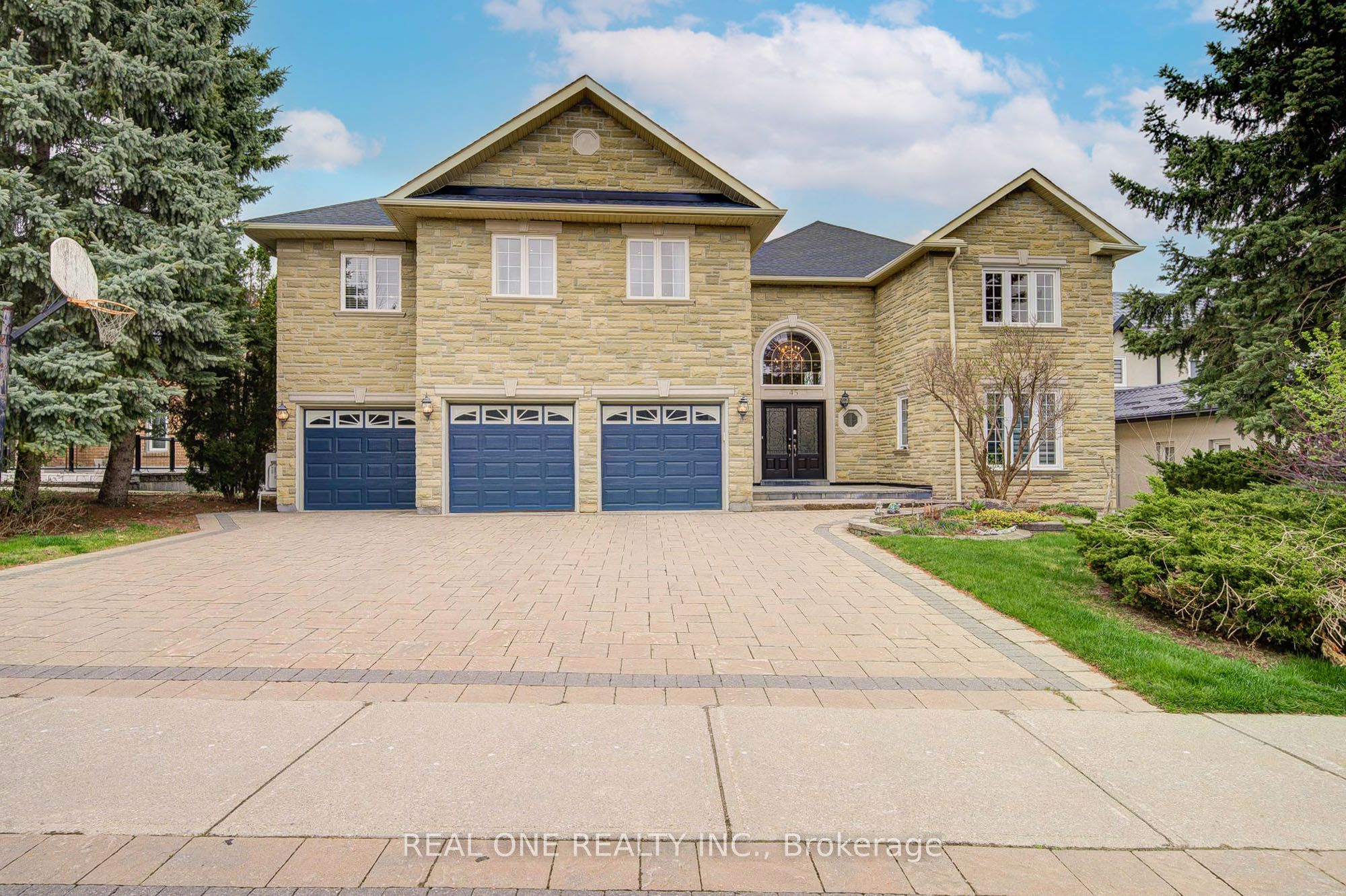 45 Glenayr Road Property Photo 1