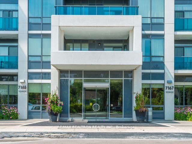 7167 Yonge St Property Photo 1