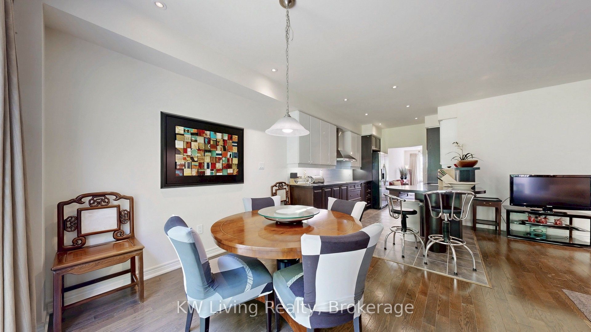 16 Carriage House Court Property Photo 5