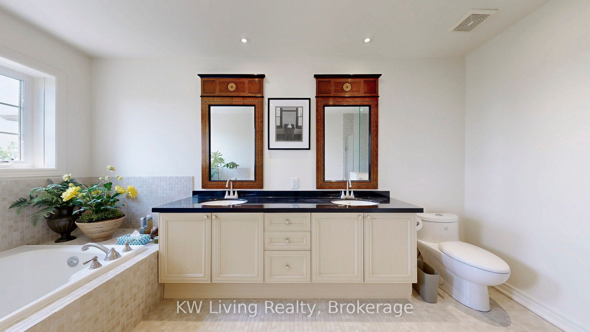 16 Carriage House Court Property Photo 14