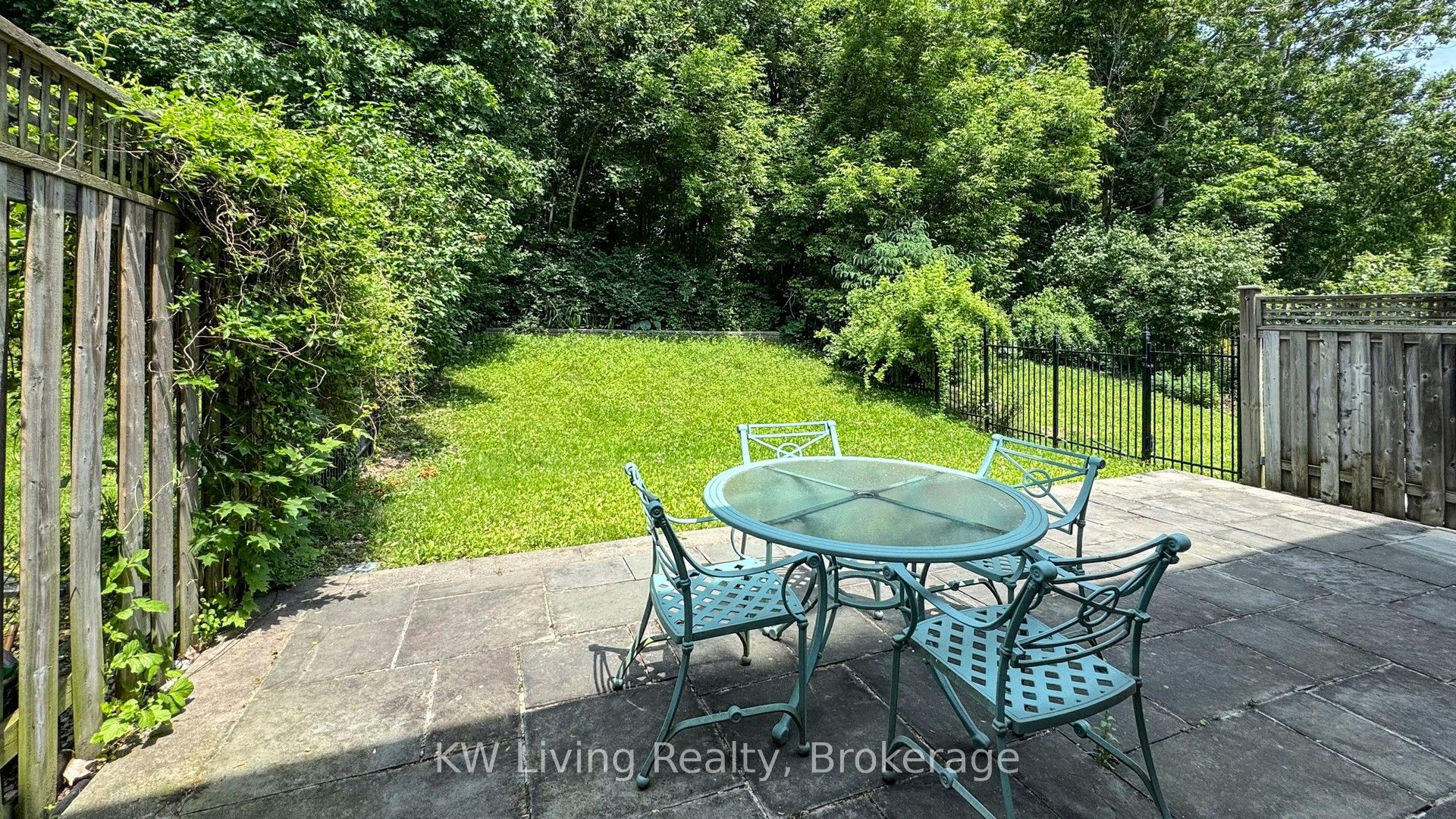 16 Carriage House Court Property Photo 31