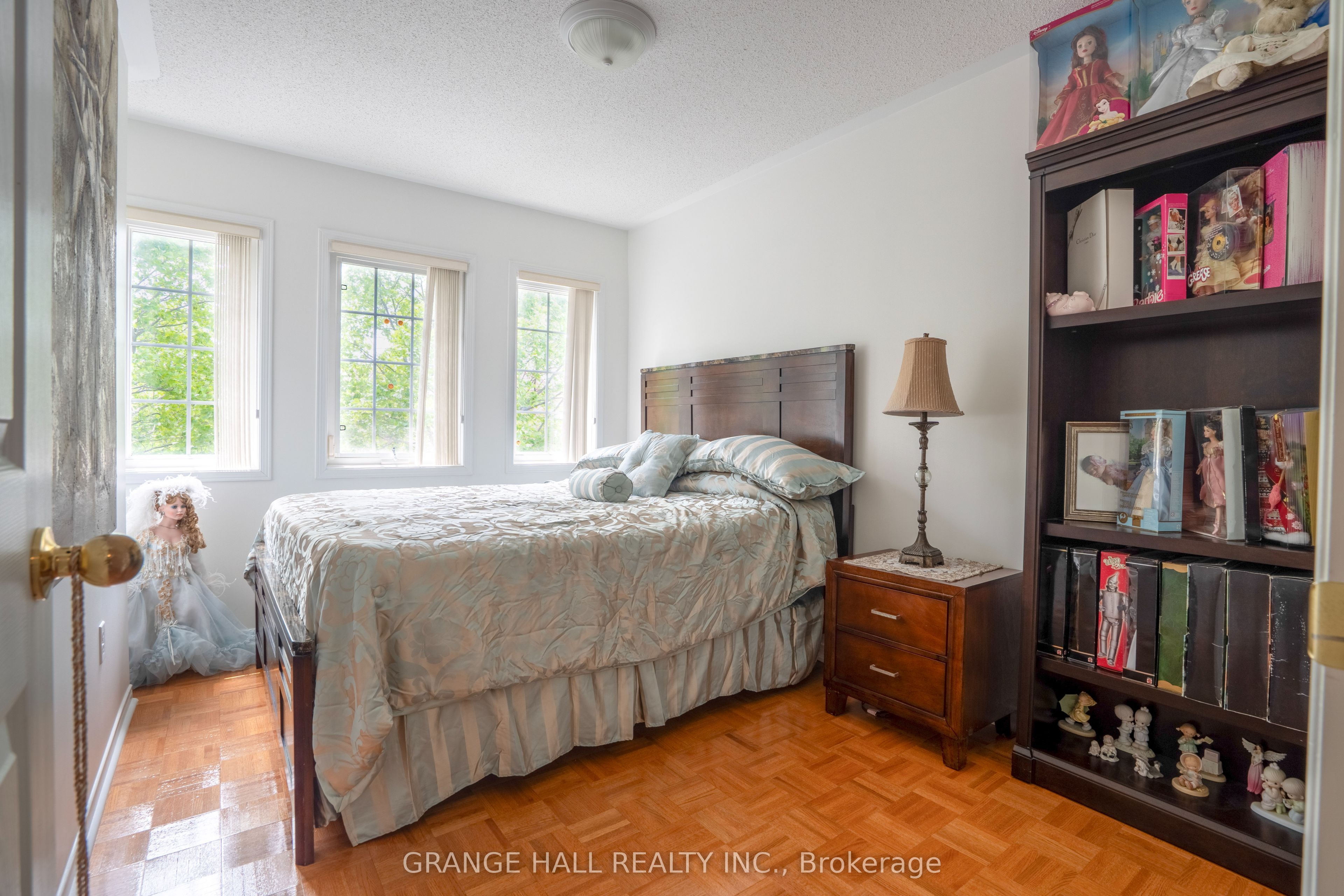 102 Venice Gate Drive Property Photo 13