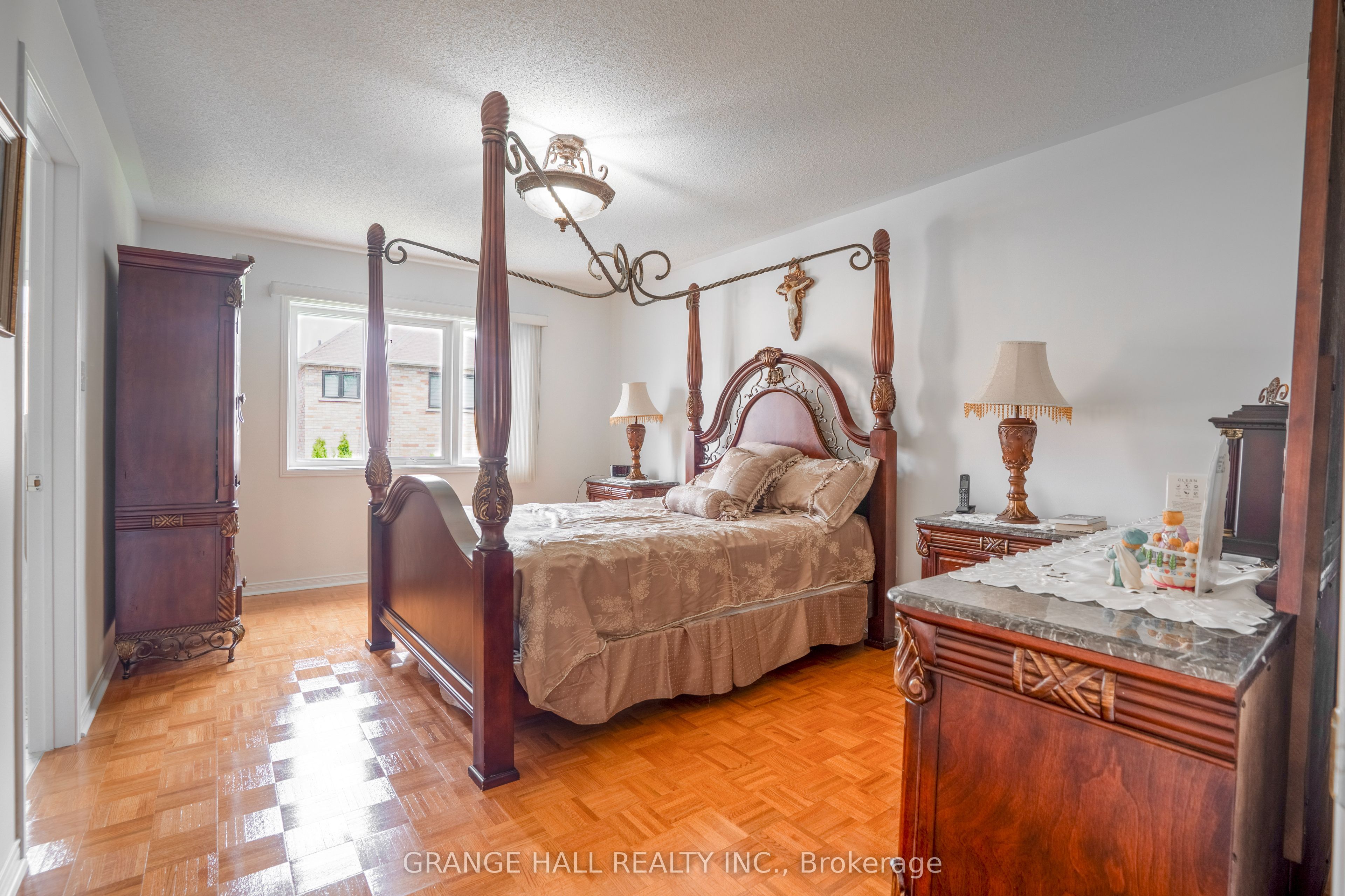 102 Venice Gate Drive Property Photo 14