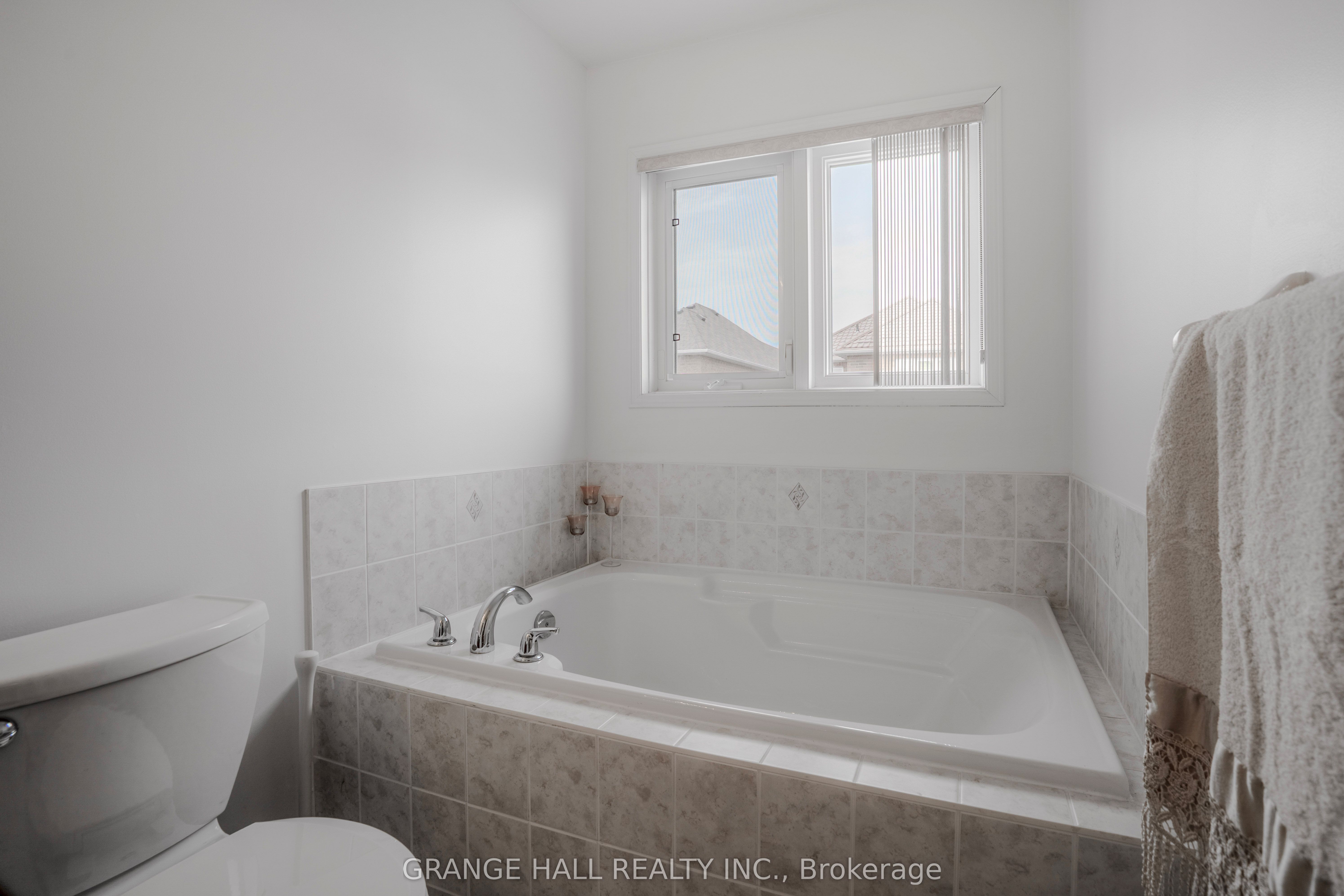 102 Venice Gate Drive Property Photo 20