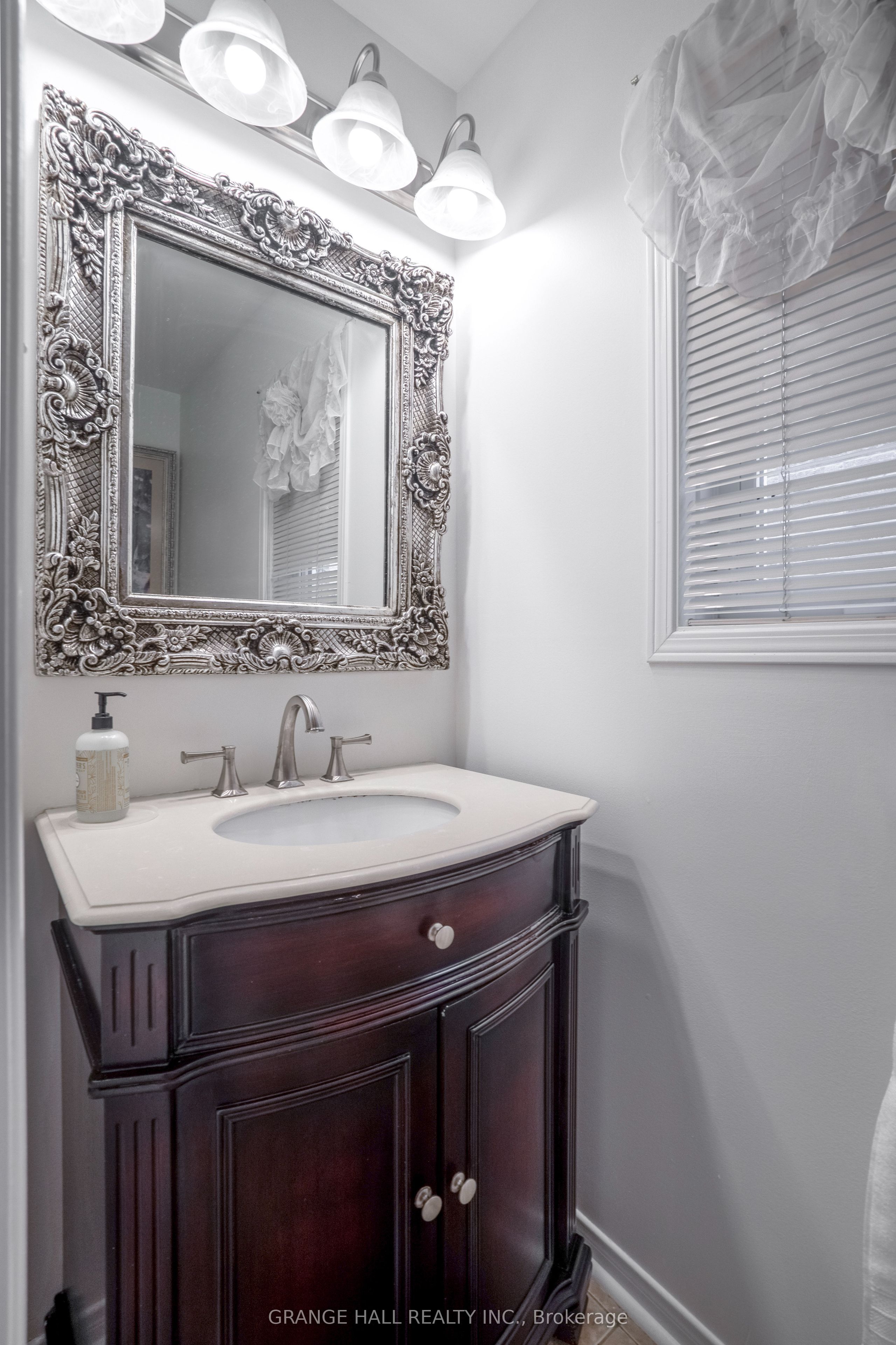 102 Venice Gate Drive Property Photo 22