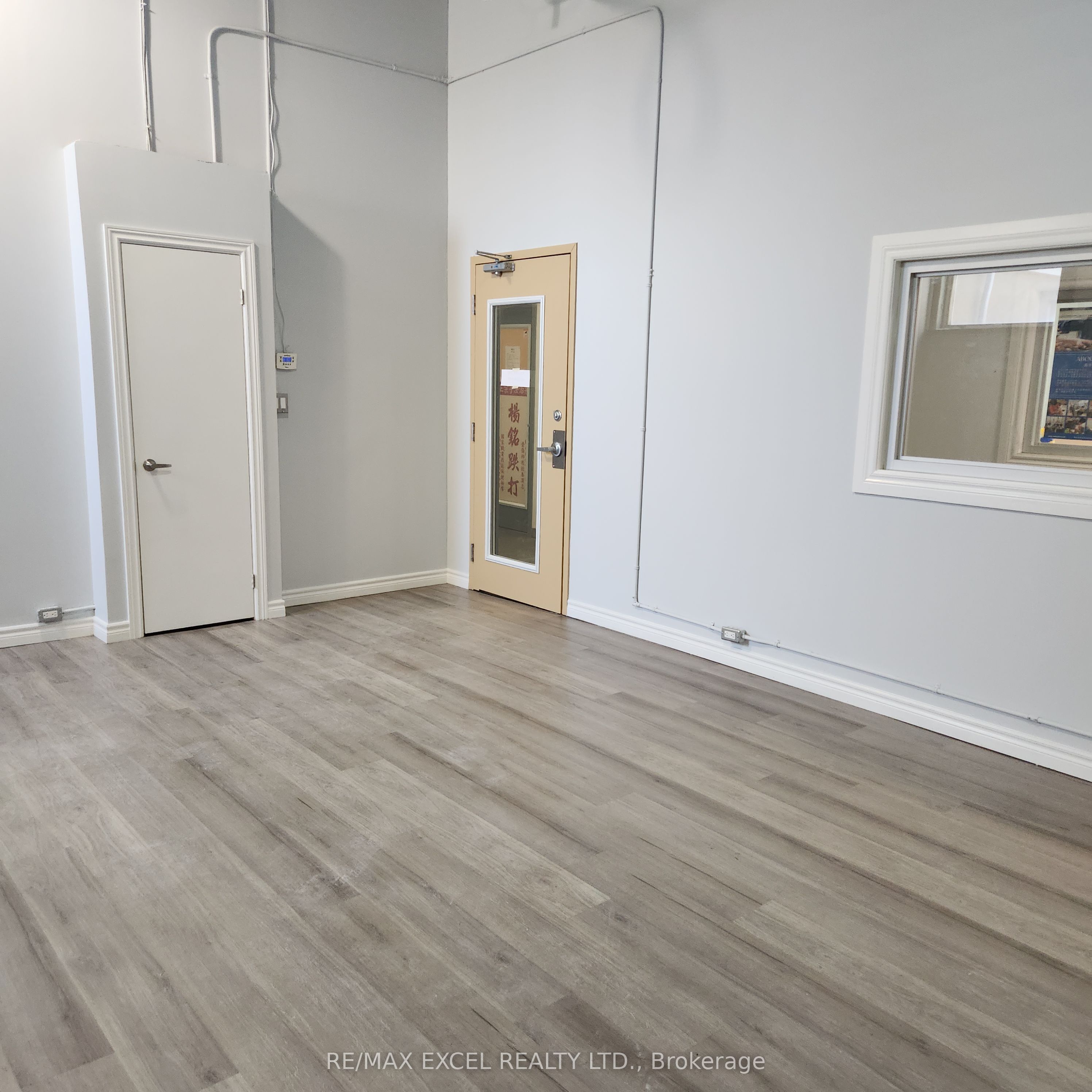 30 South Unionville Avenue 2068 & 2070 Property Photo 2