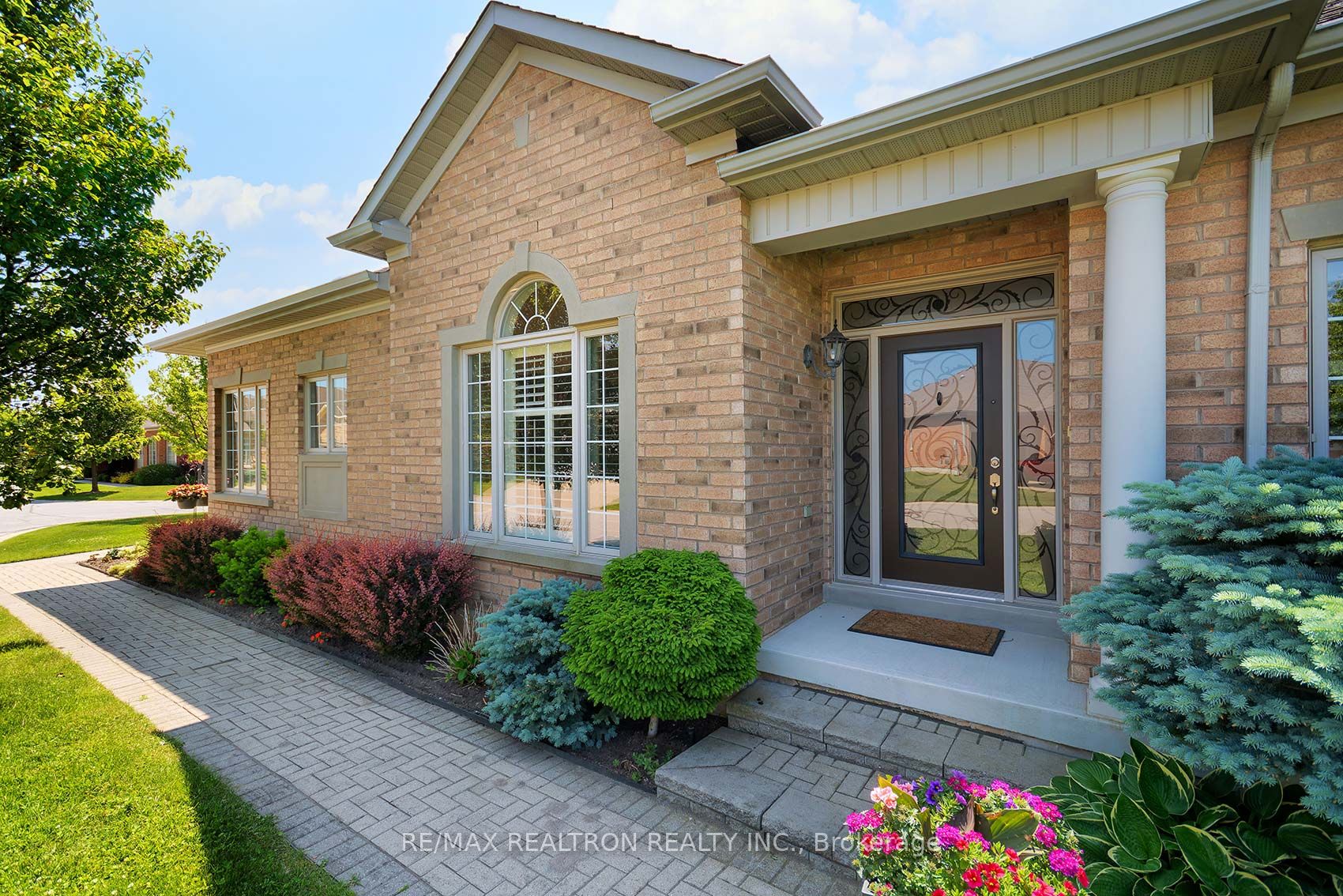 2 Wethered Way Property Photo 1