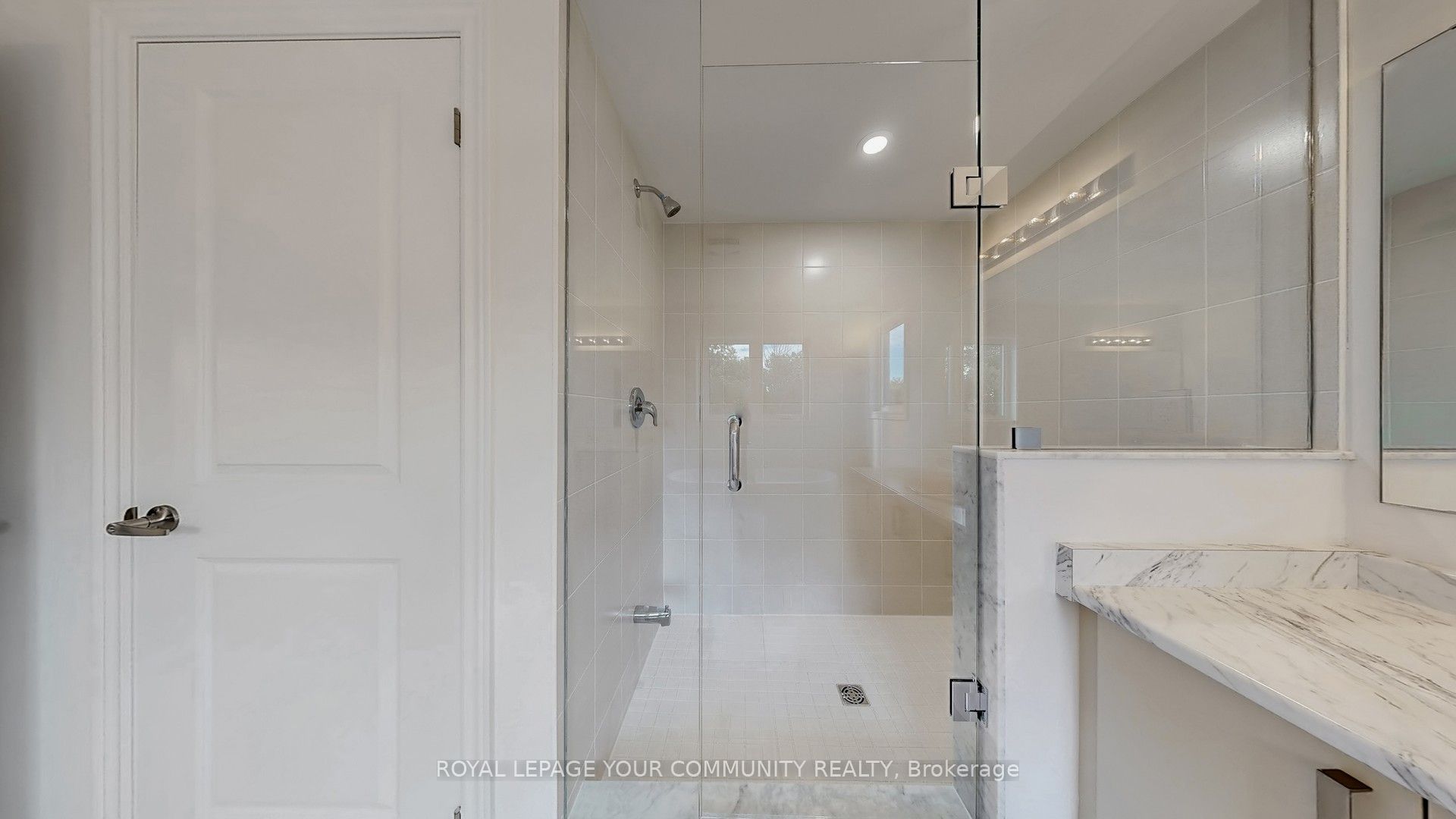 26 Baycroft Boulevard Property Photo 35