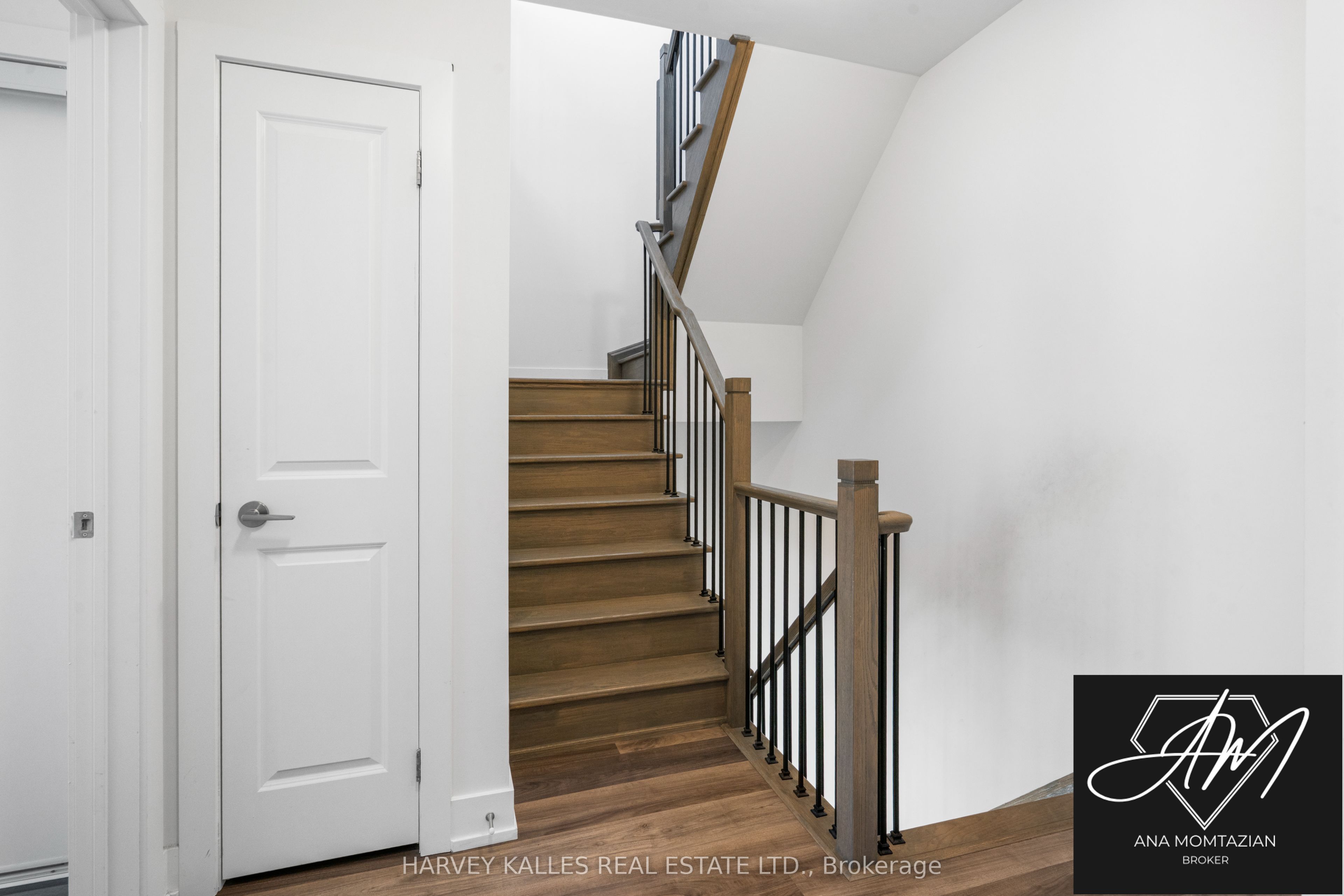 9 Phelps Lane 270 Property Photo 16