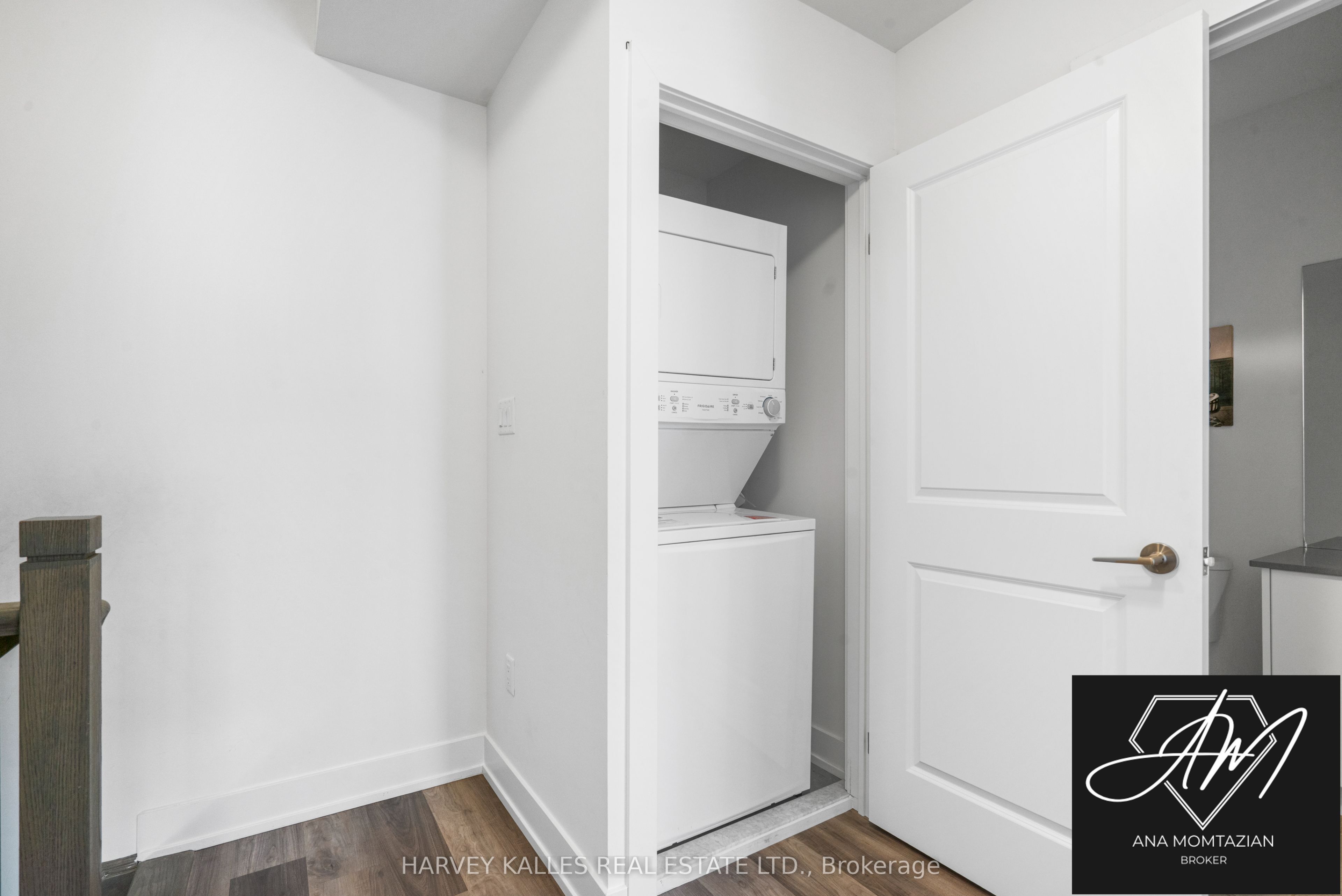 9 Phelps Lane 270 Property Photo 17