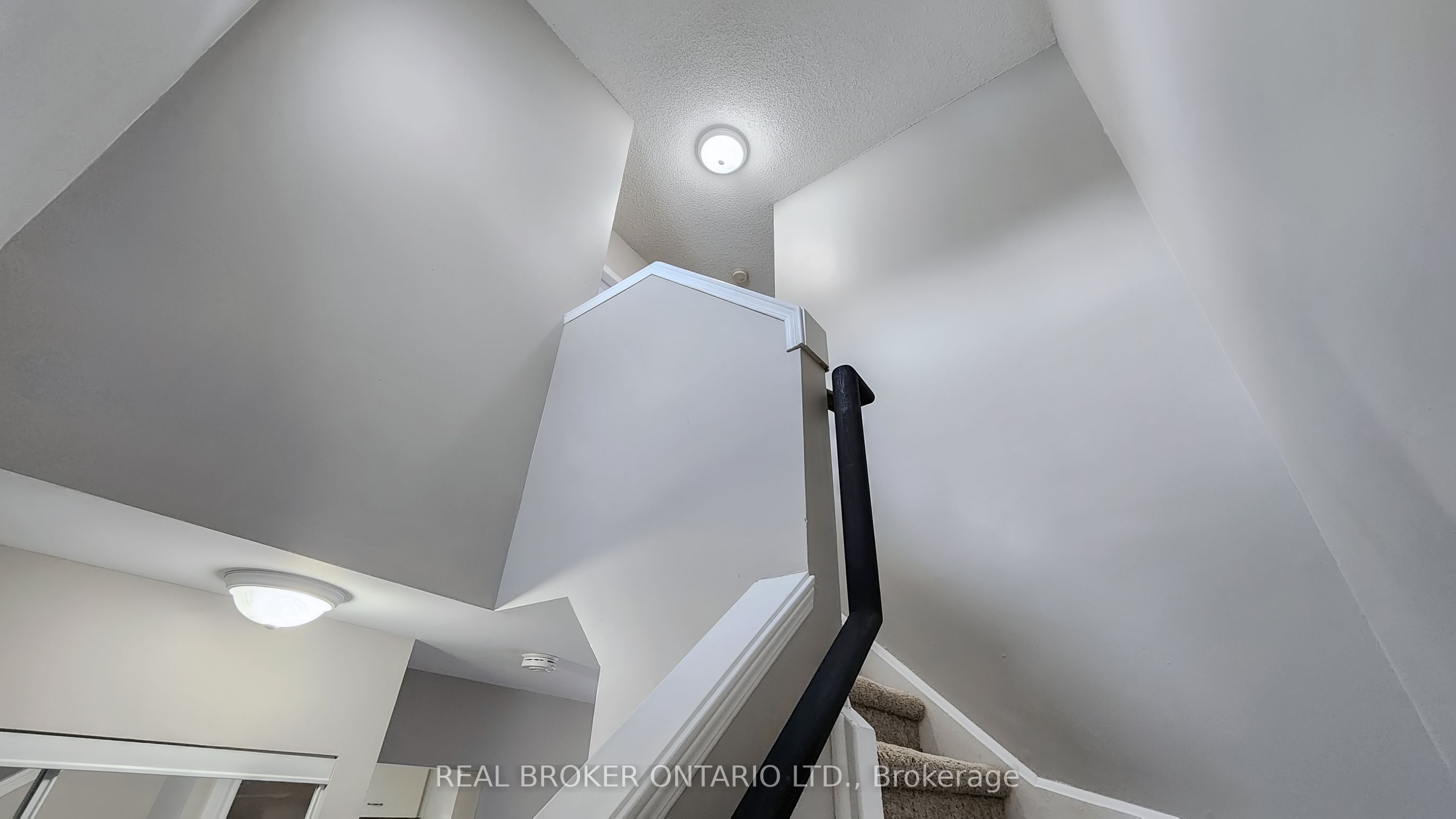 1200 Inniswood Street Property Photo 17
