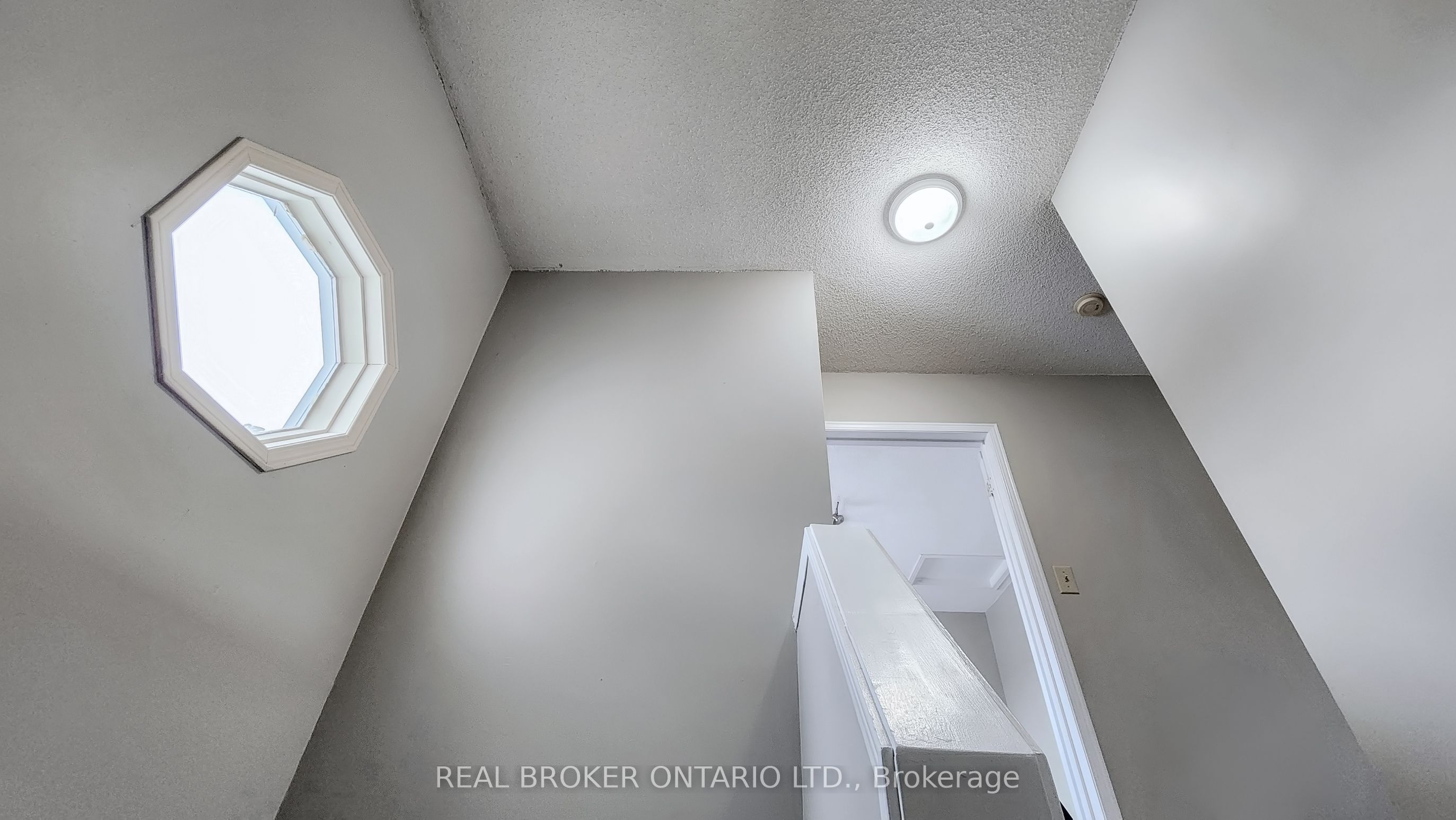1200 Inniswood Street Property Photo 18