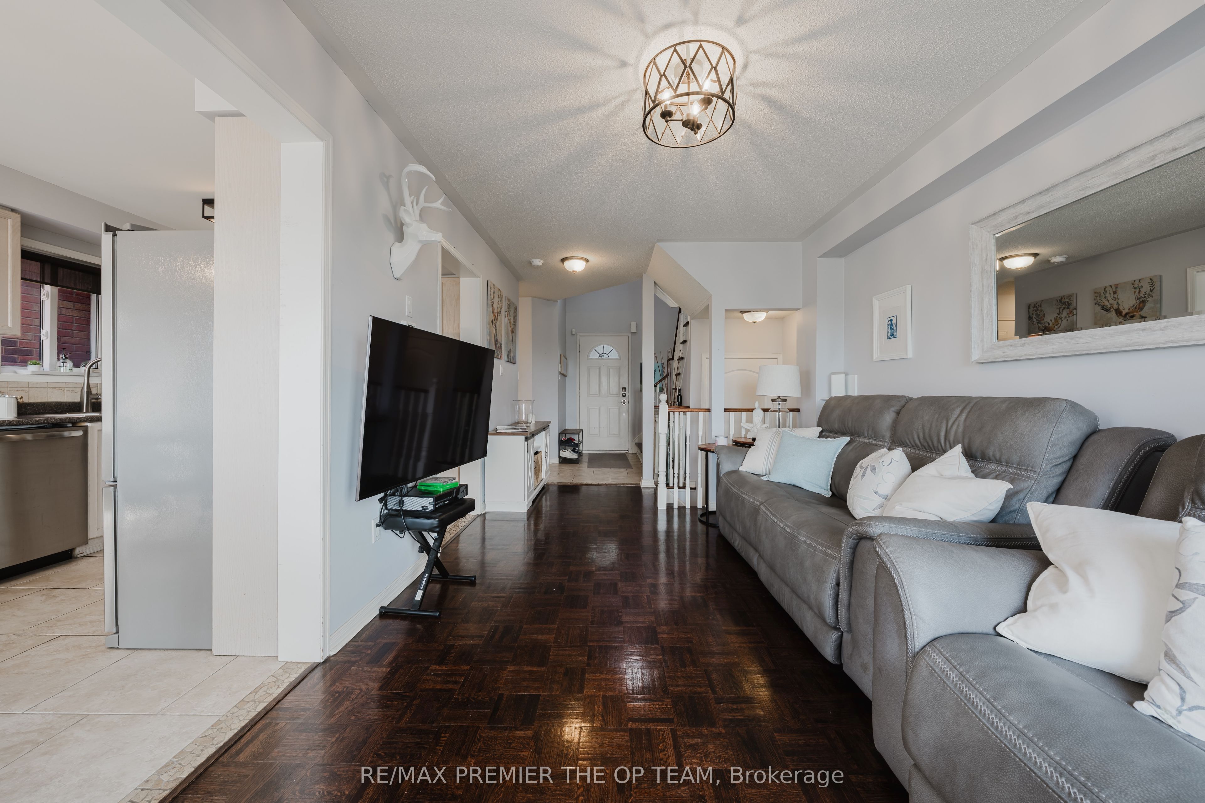 50 Beaverbrook Crescent Property Photo 8
