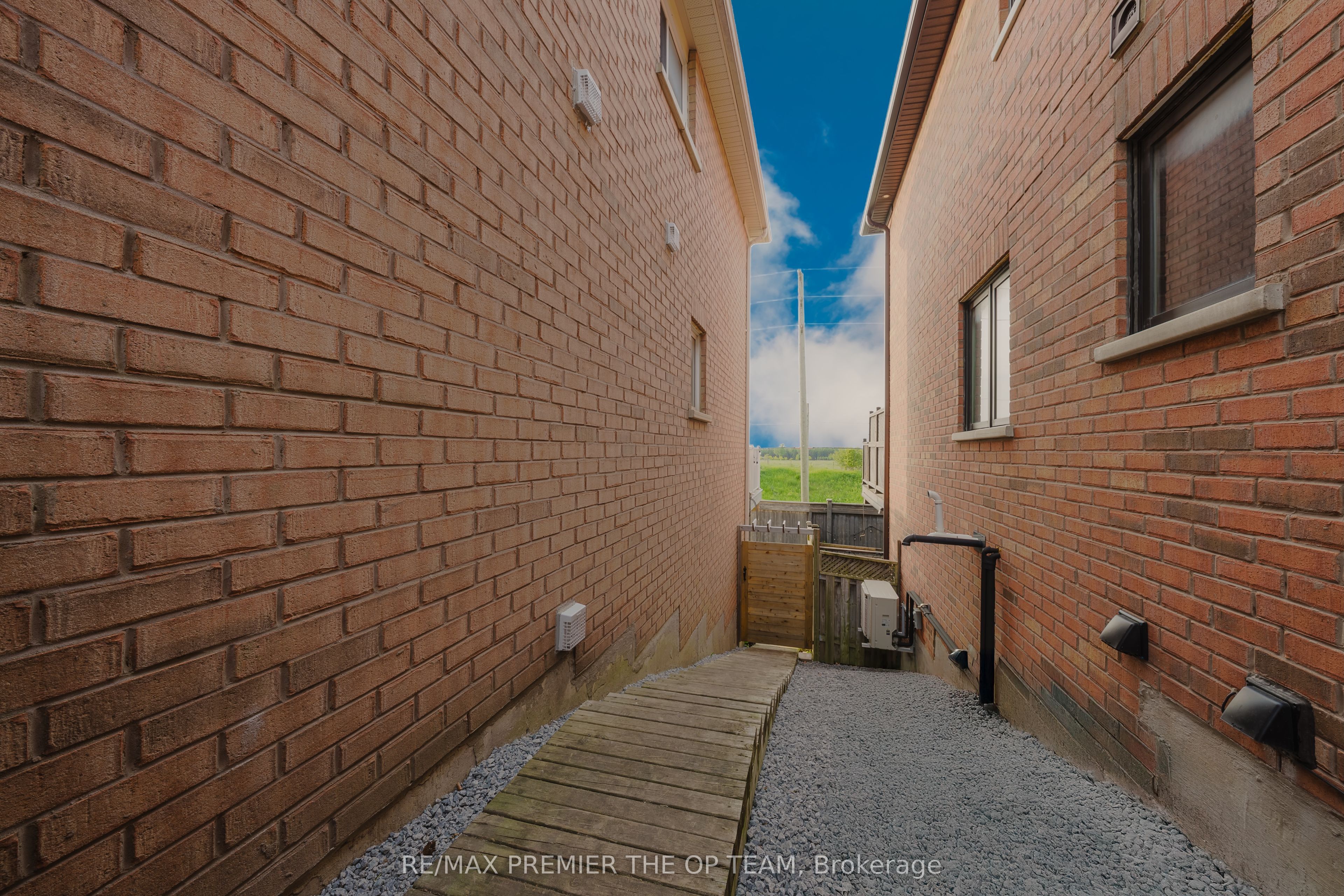 50 Beaverbrook Crescent Property Photo 29
