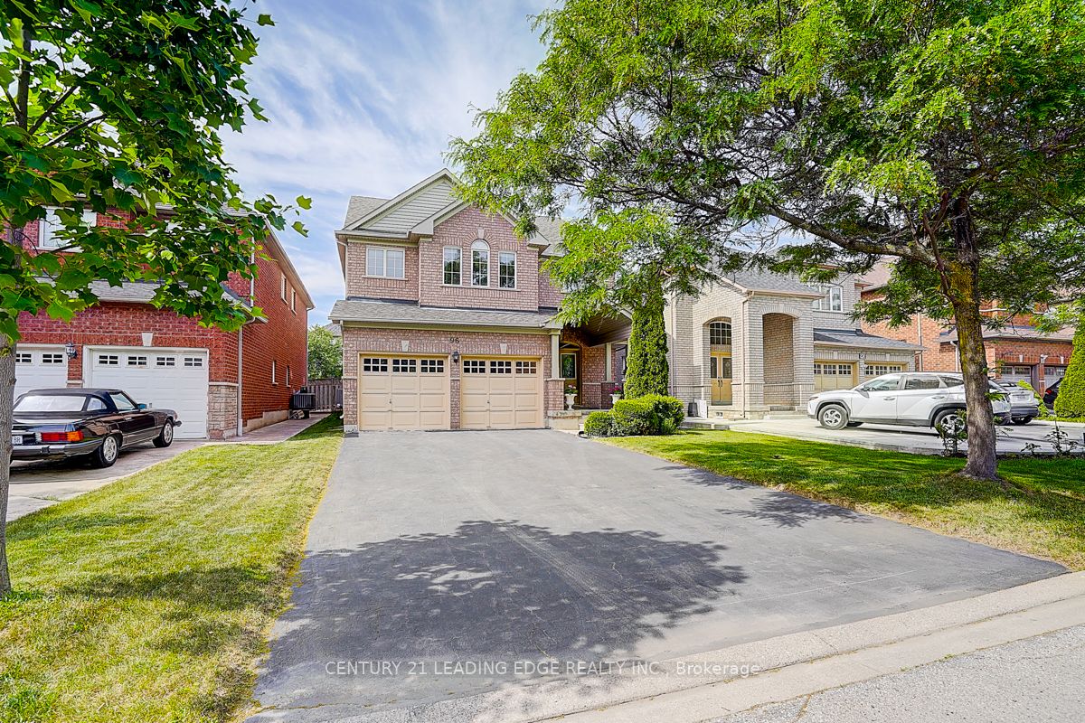 96 Tuscana Boulevard Property Photo 1