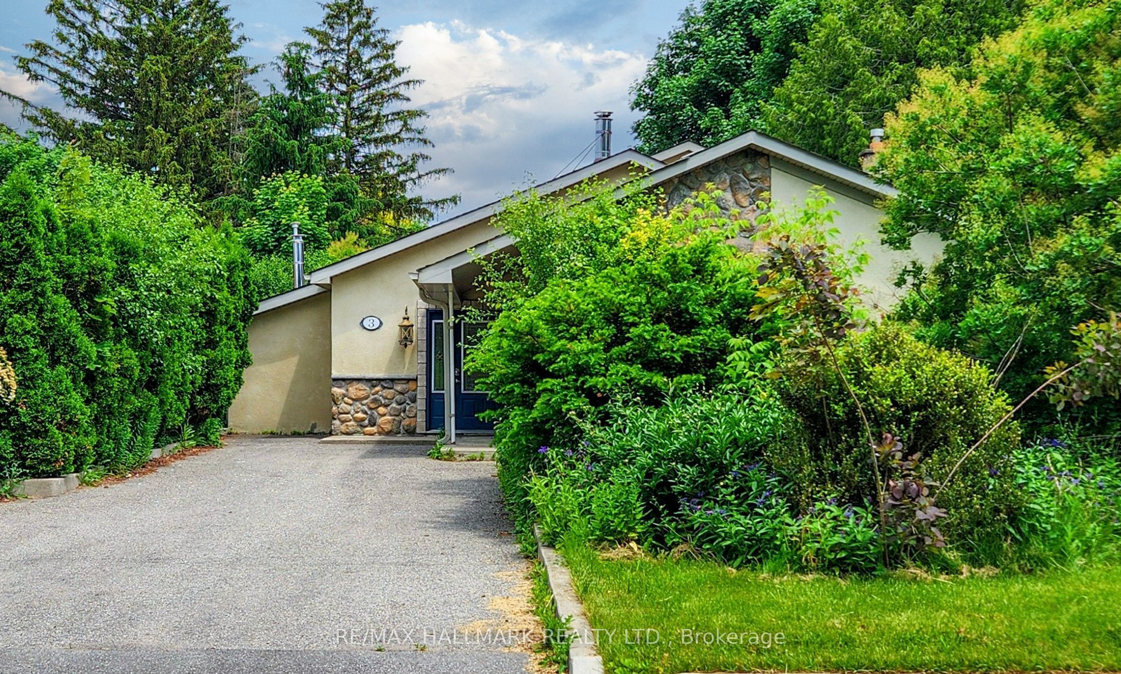 3 Corbett Crescent Property Photo 1