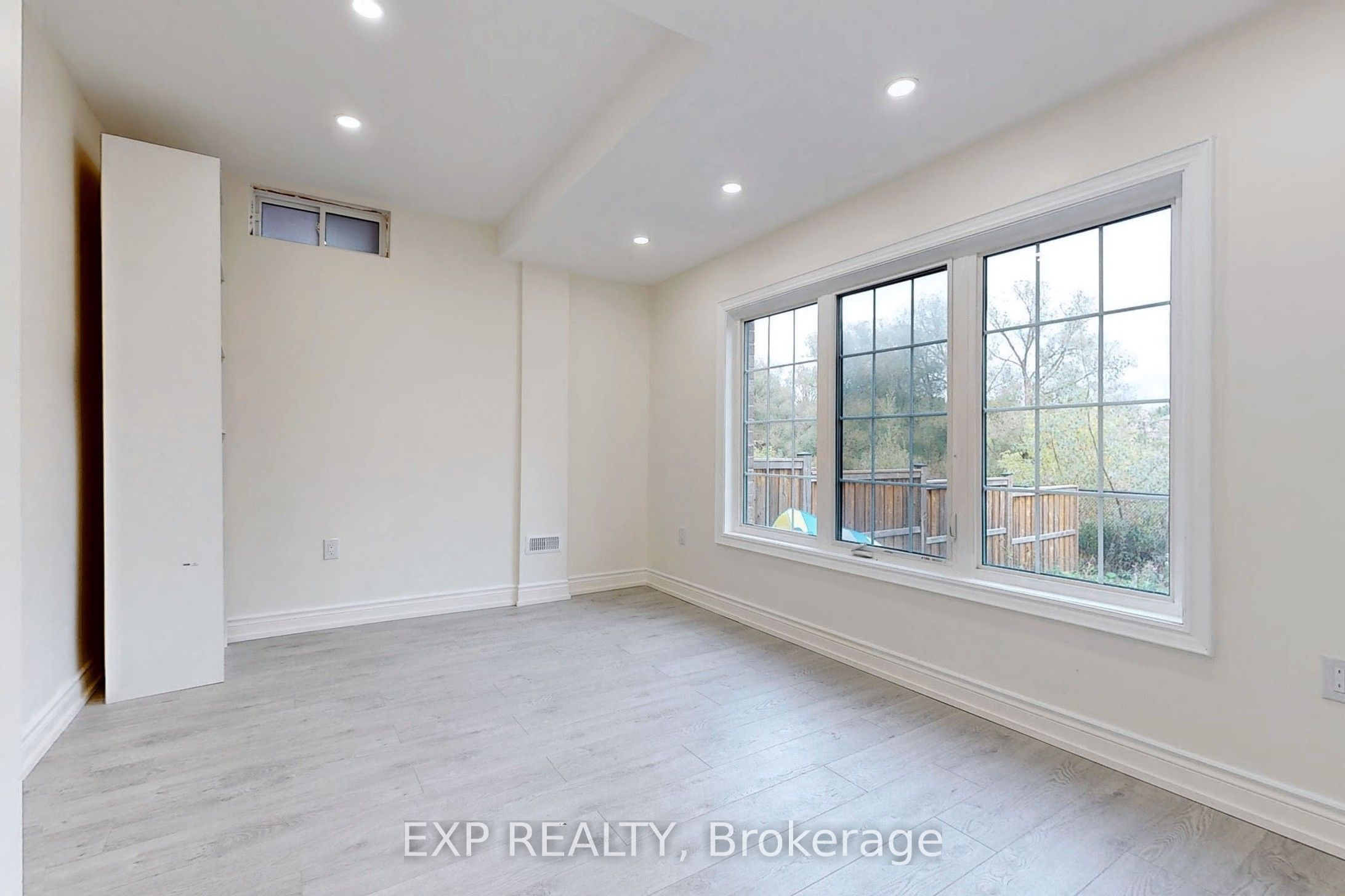 50 Sharonview Crescent Property Photo 42