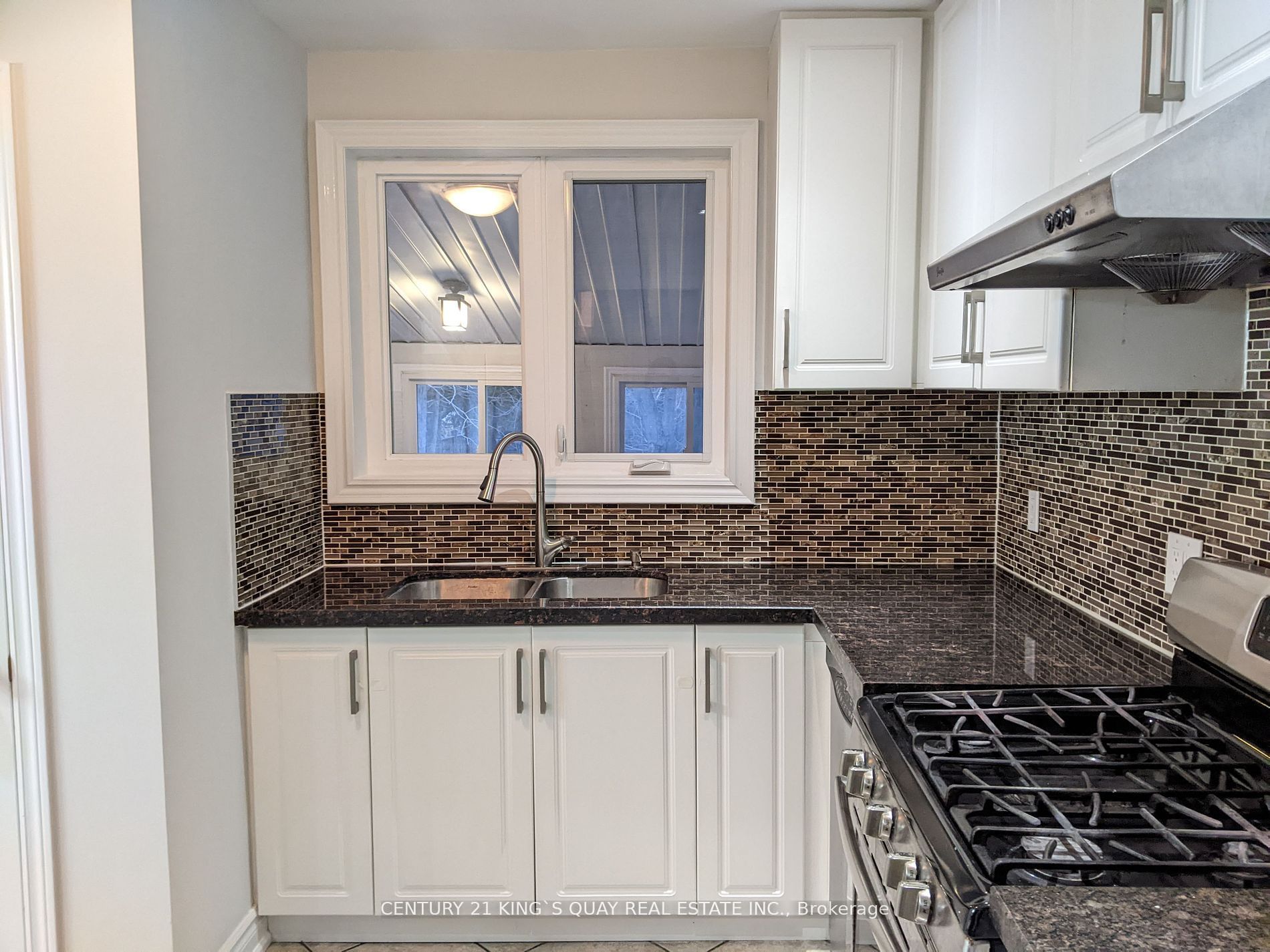 391 Wenlock Avenue Property Photo 8