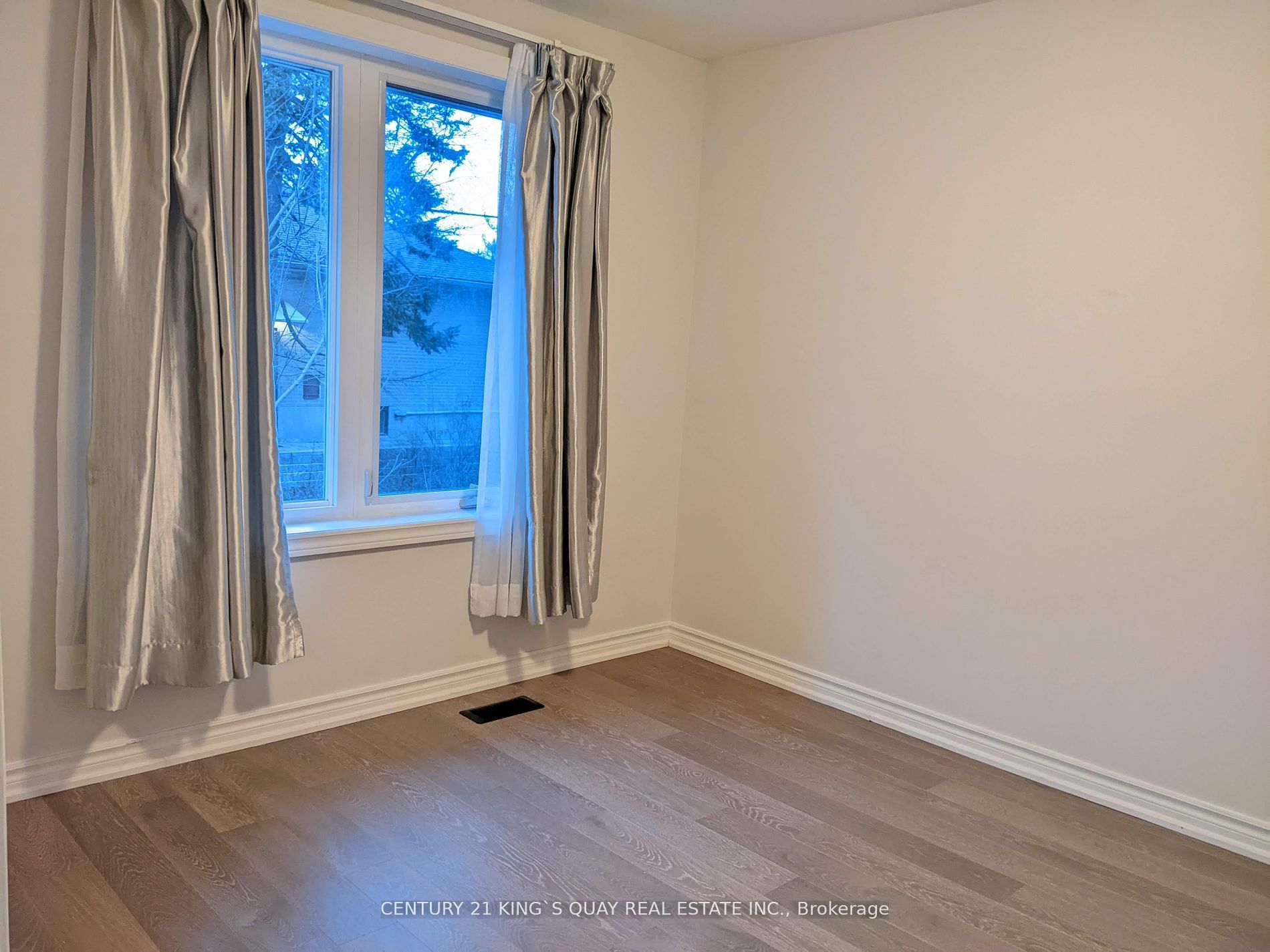 391 Wenlock Avenue Property Photo 13