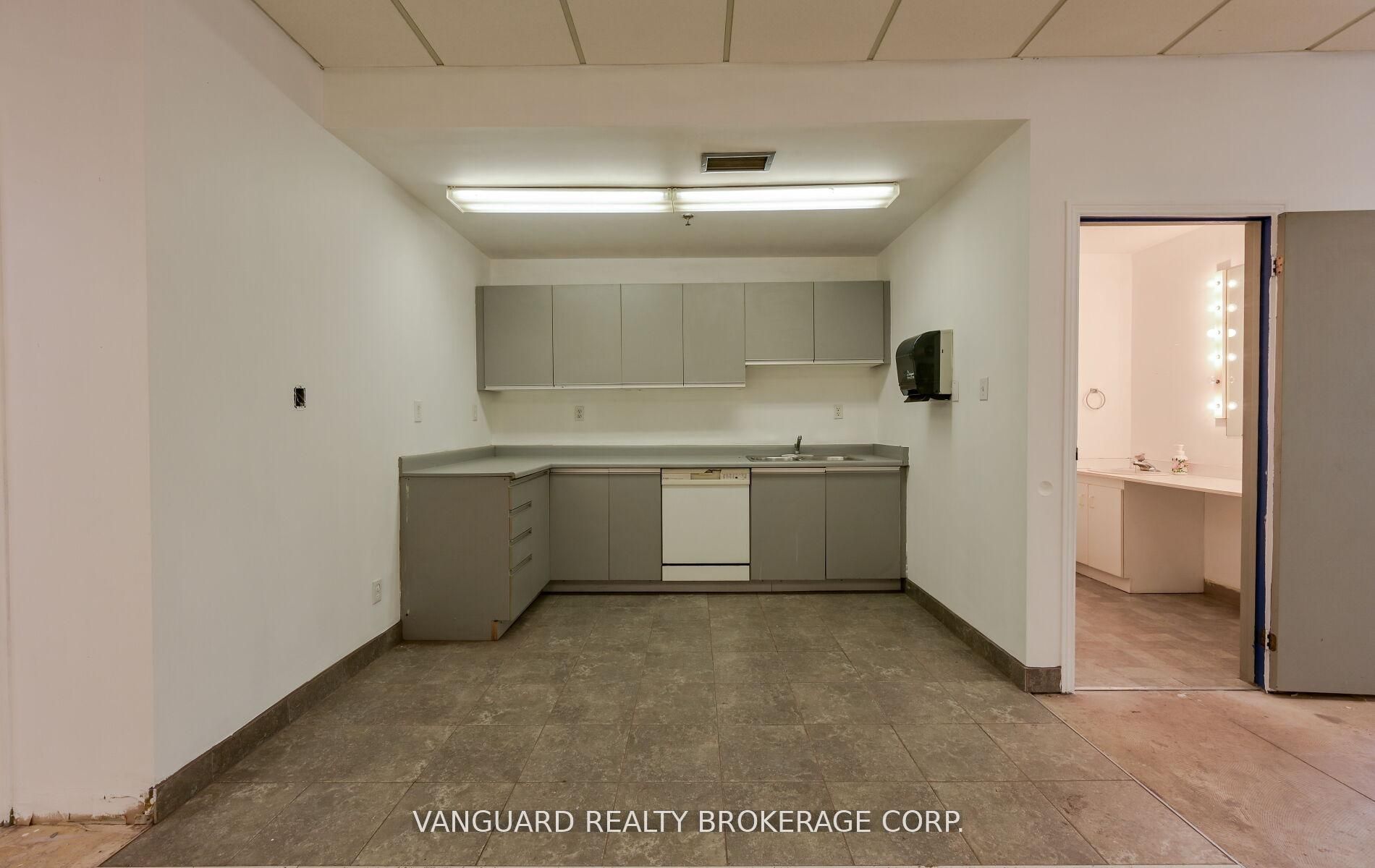 70 Villarboit Crescent 7 Property Photo 9