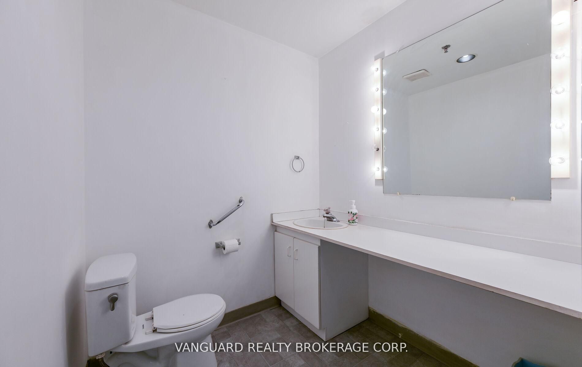 70 Villarboit Crescent 7 Property Photo 12