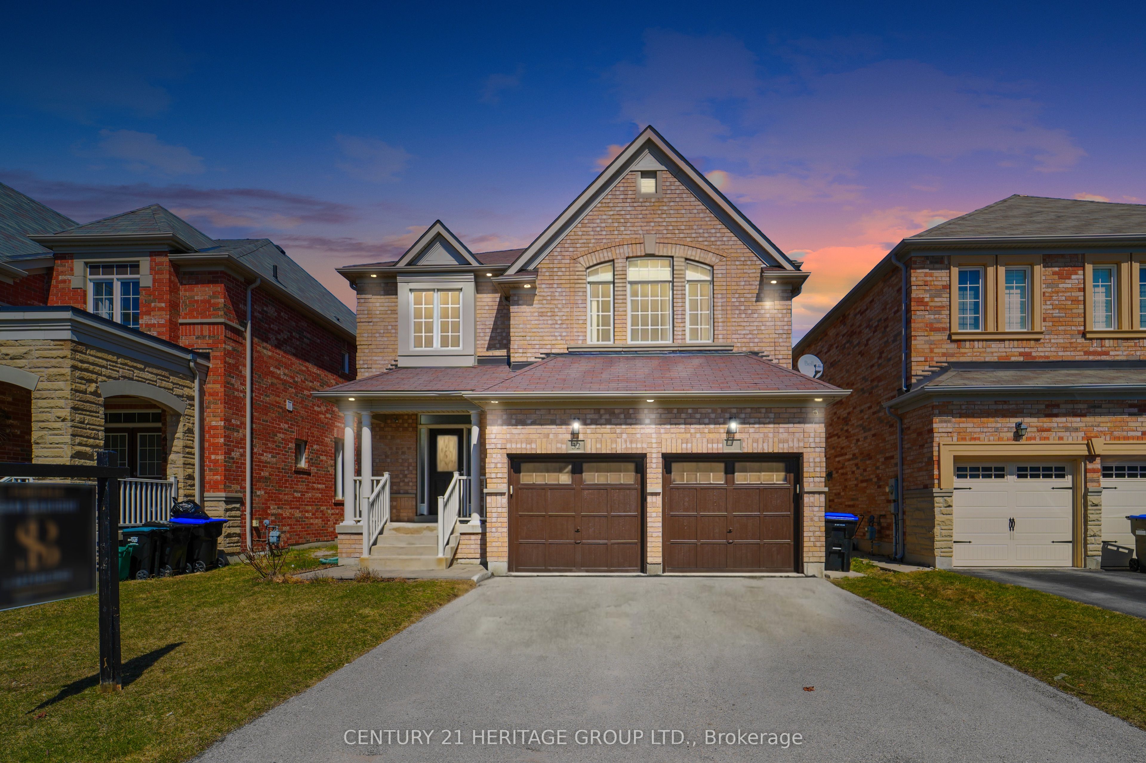 32 Amberwing Landing Property Photo 1