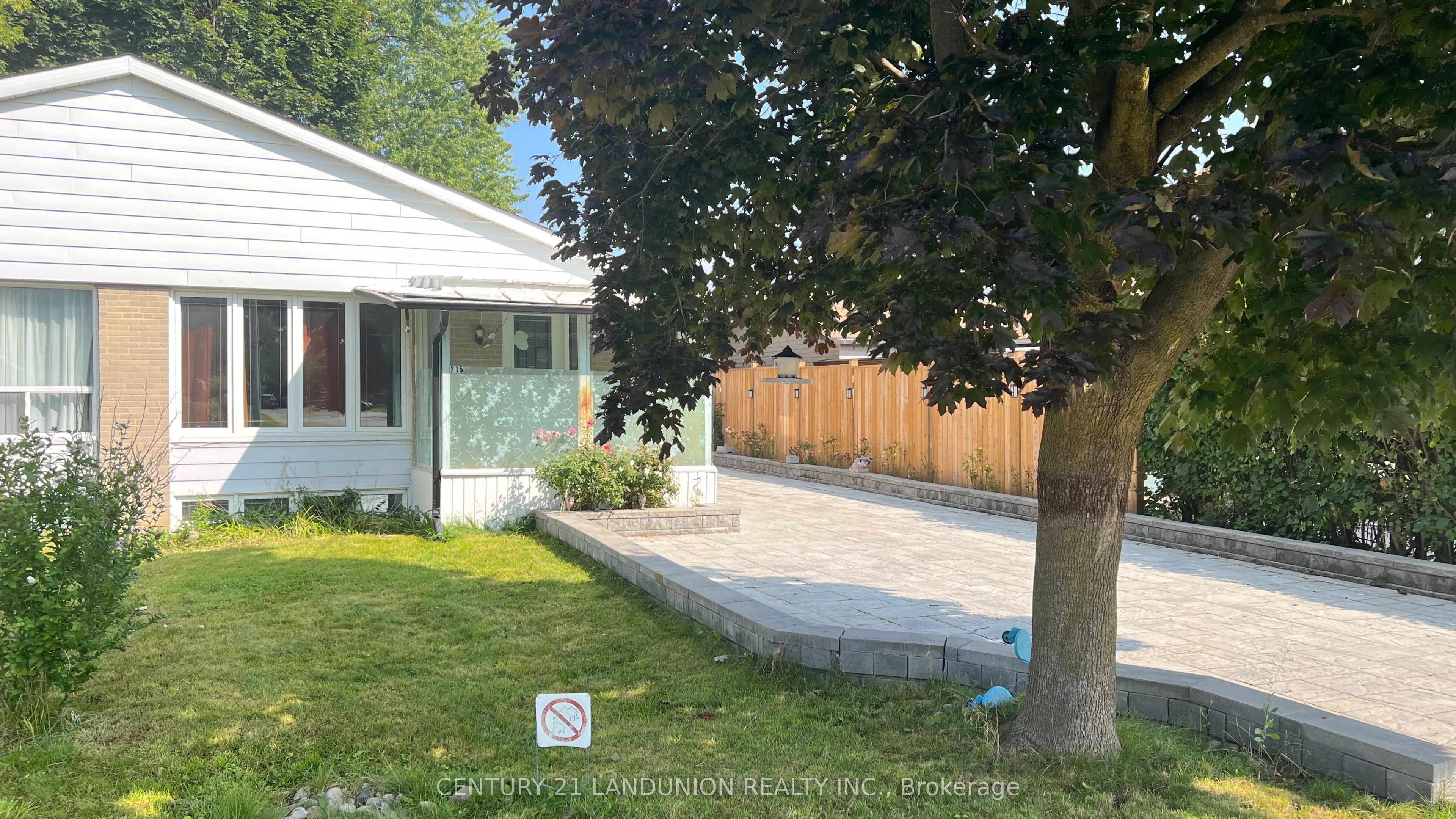 #Bsmt - 215 Browndale Crescent Property Photo 1