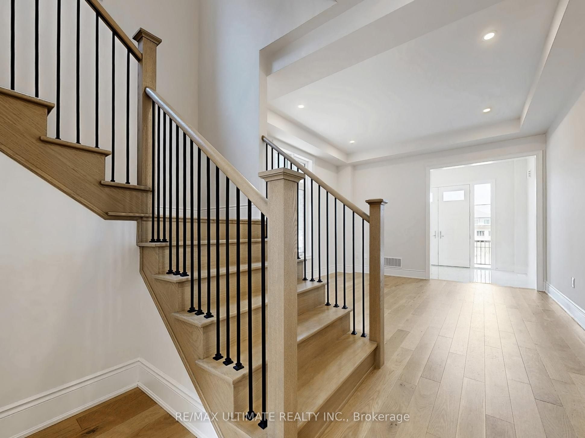 156 Winthrop Crescent Property Photo 19
