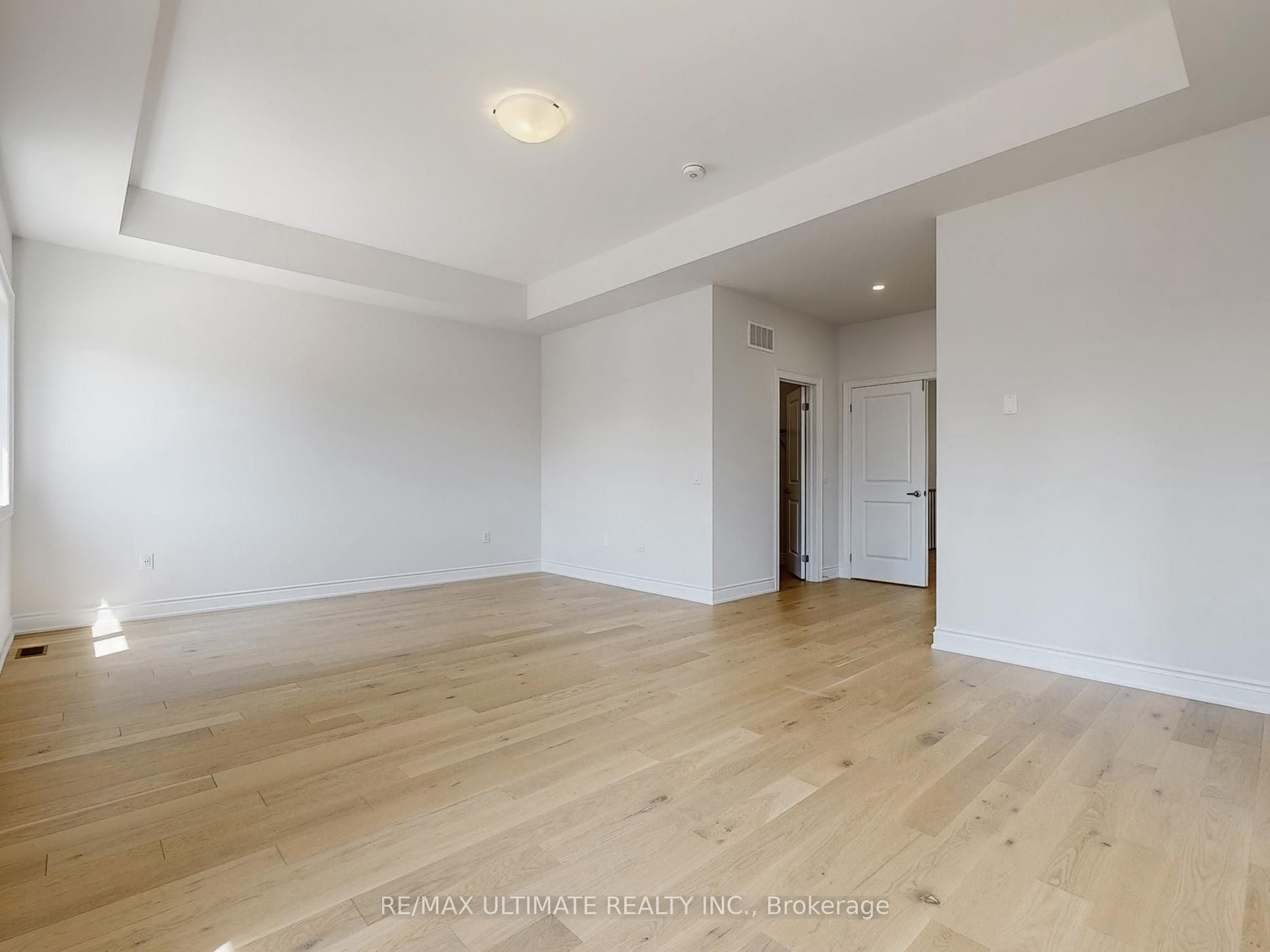 156 Winthrop Crescent Property Photo 24