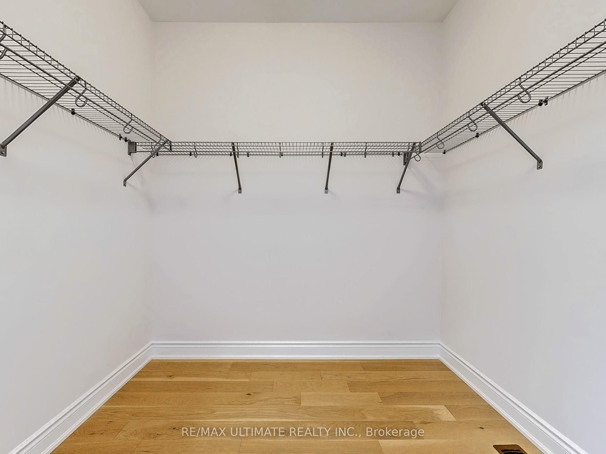 156 Winthrop Crescent Property Photo 25
