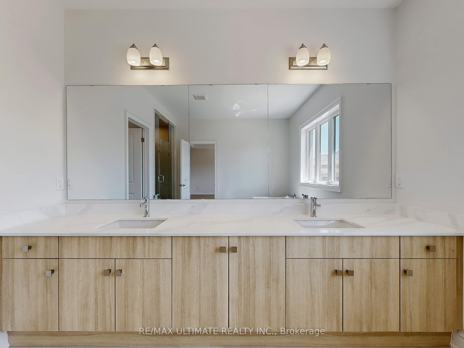 156 Winthrop Crescent Property Photo 26