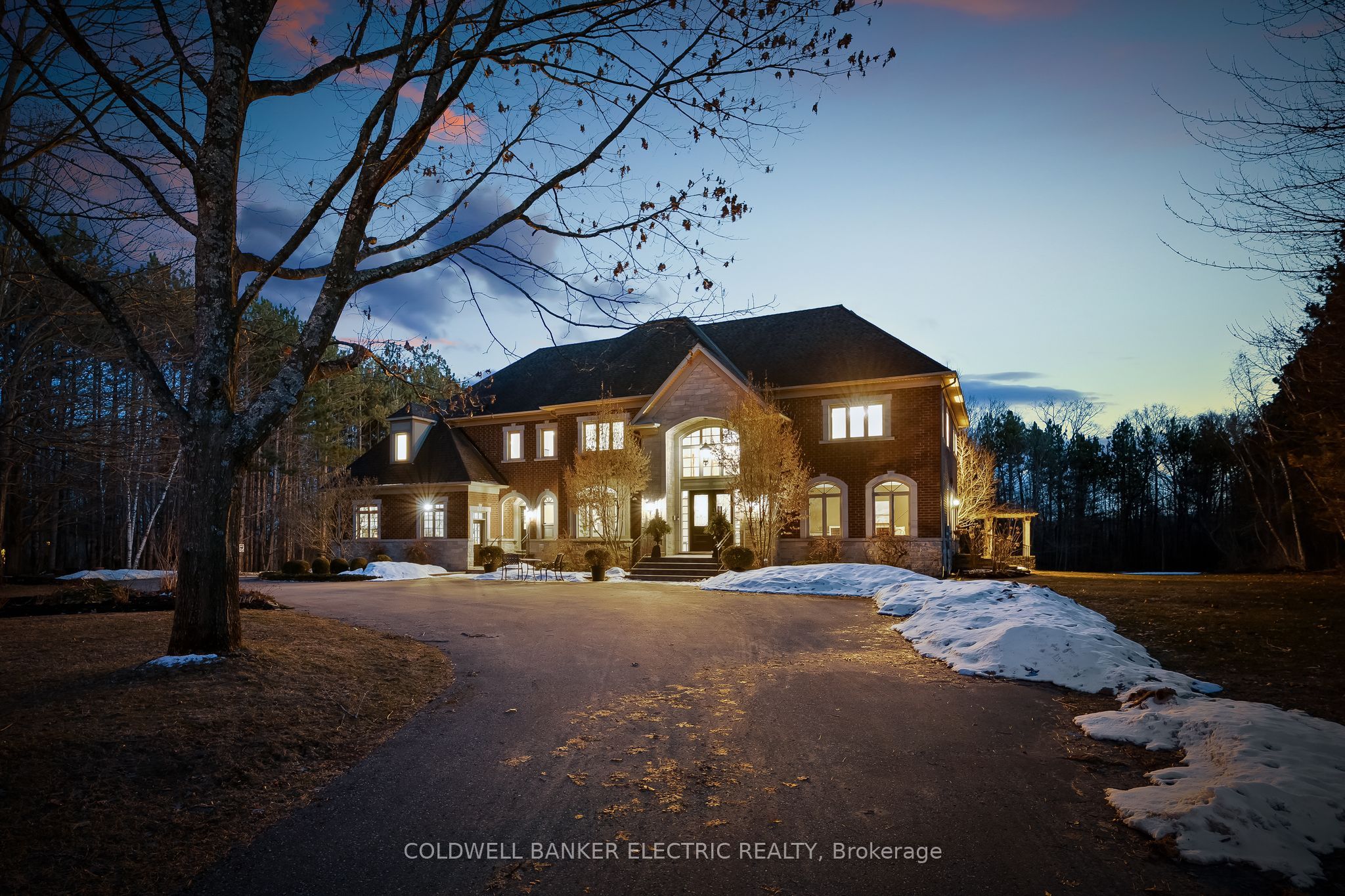 7 Deer Run Property Photo 2