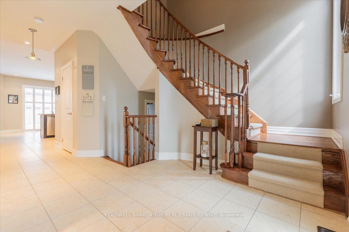 114 Laurendale Avenue Property Photo 10