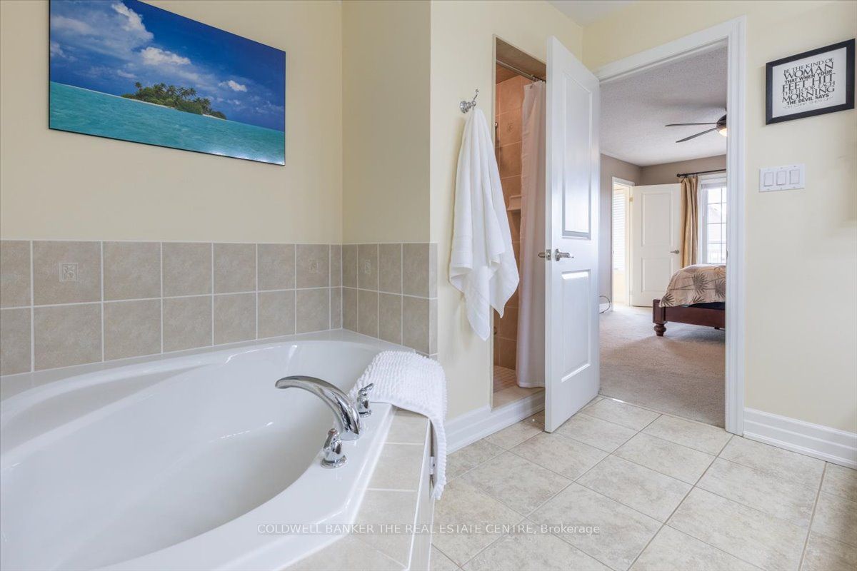 114 Laurendale Avenue Property Photo 37
