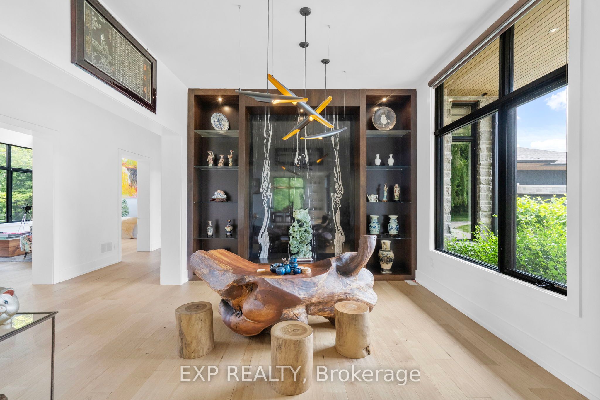 8 Cachet Parkway Property Photo 5
