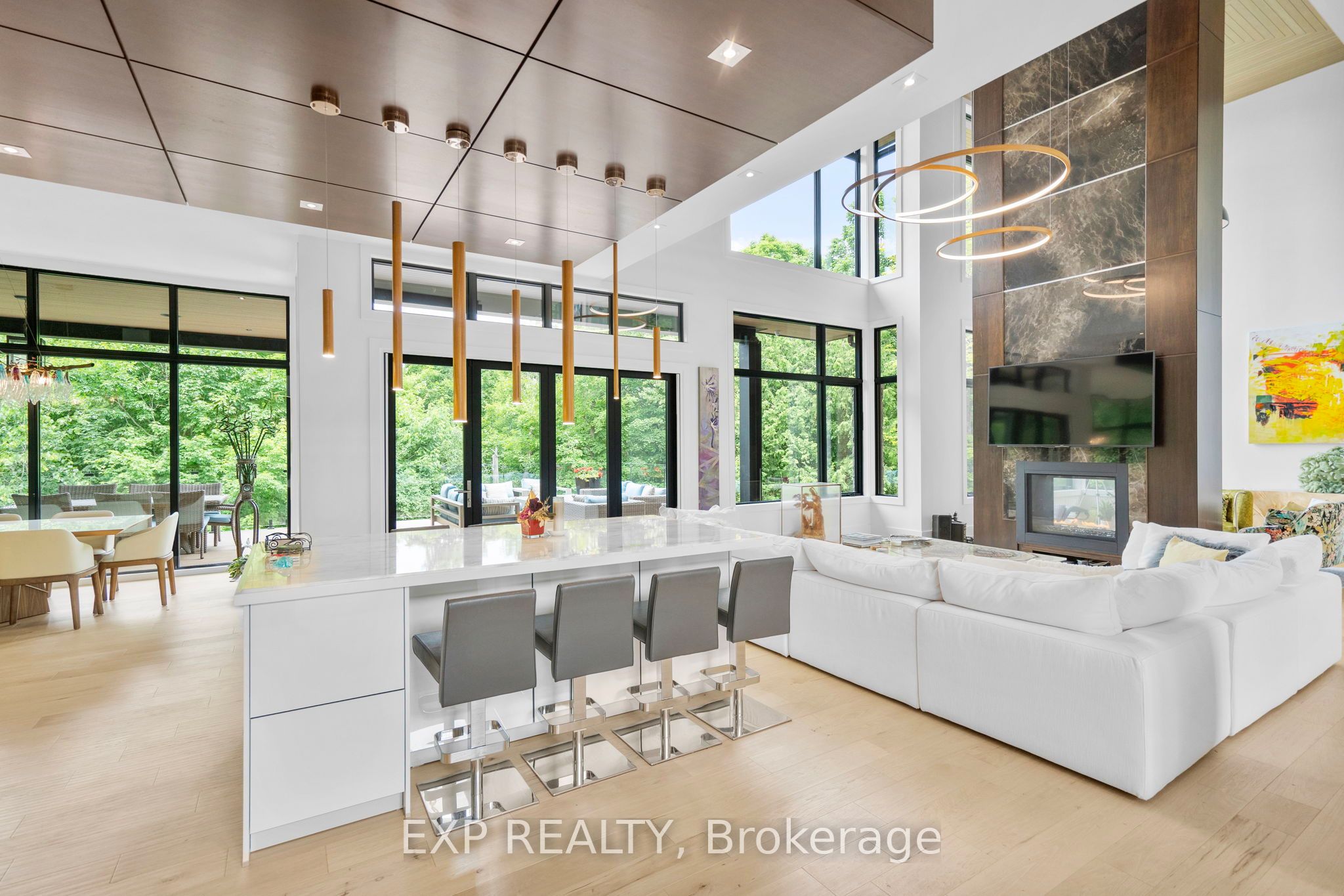 8 Cachet Parkway Property Photo 14