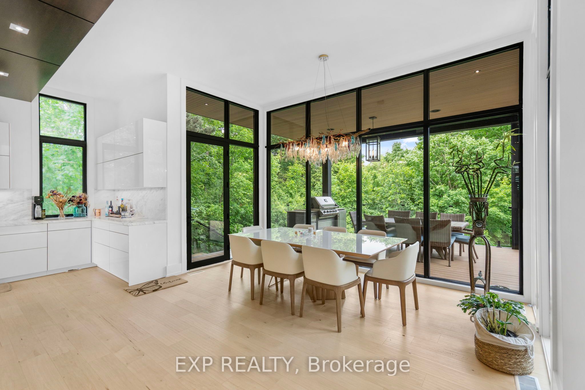 8 Cachet Parkway Property Photo 18