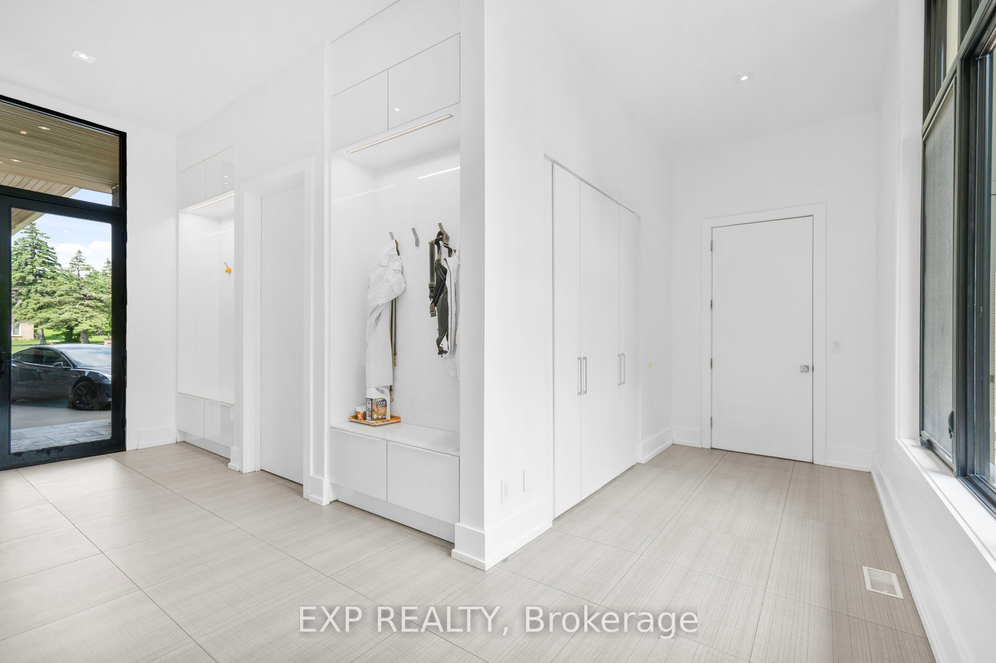 8 Cachet Parkway Property Photo 21