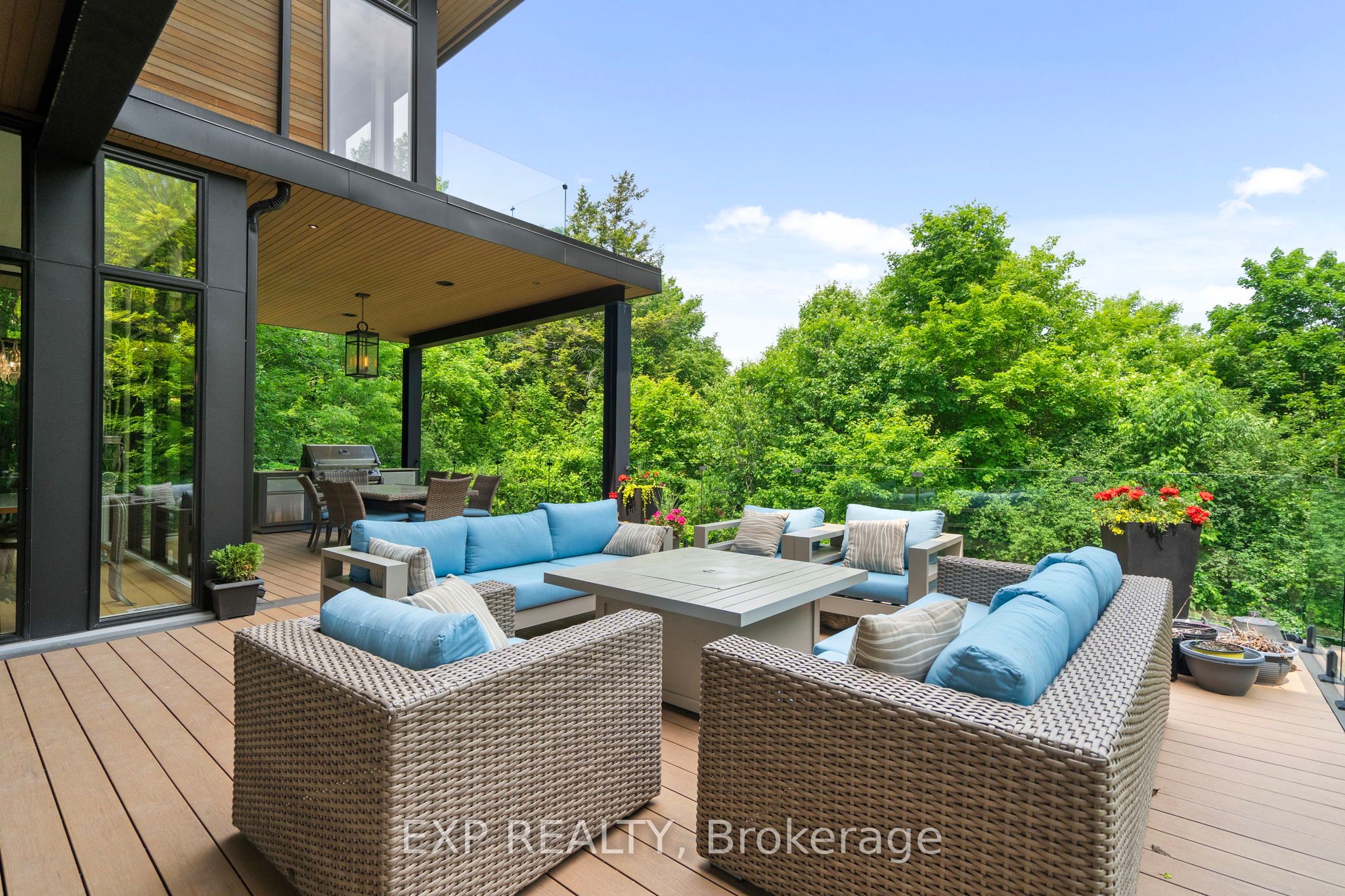 8 Cachet Parkway Property Photo 46
