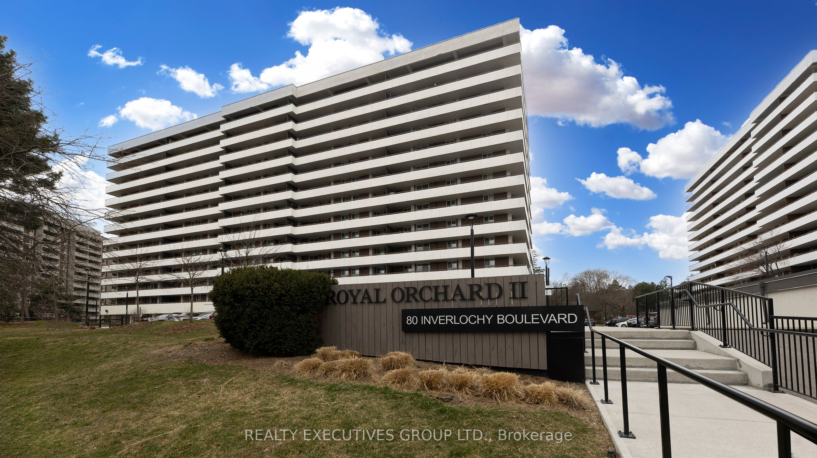 80 Inverlochy Boulevard 701 Property Photo 1