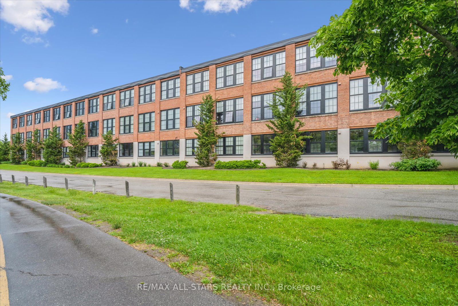 #113 - 543 Timothy Street Property Photo 2
