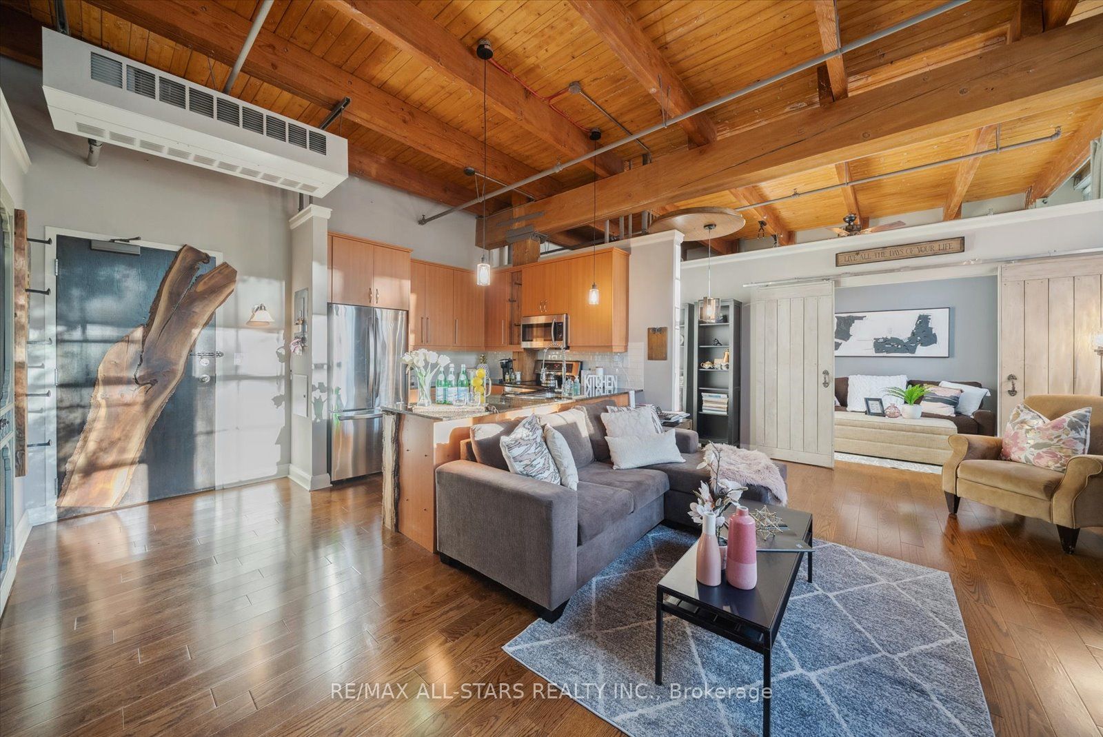 #113 - 543 Timothy Street Property Photo 6