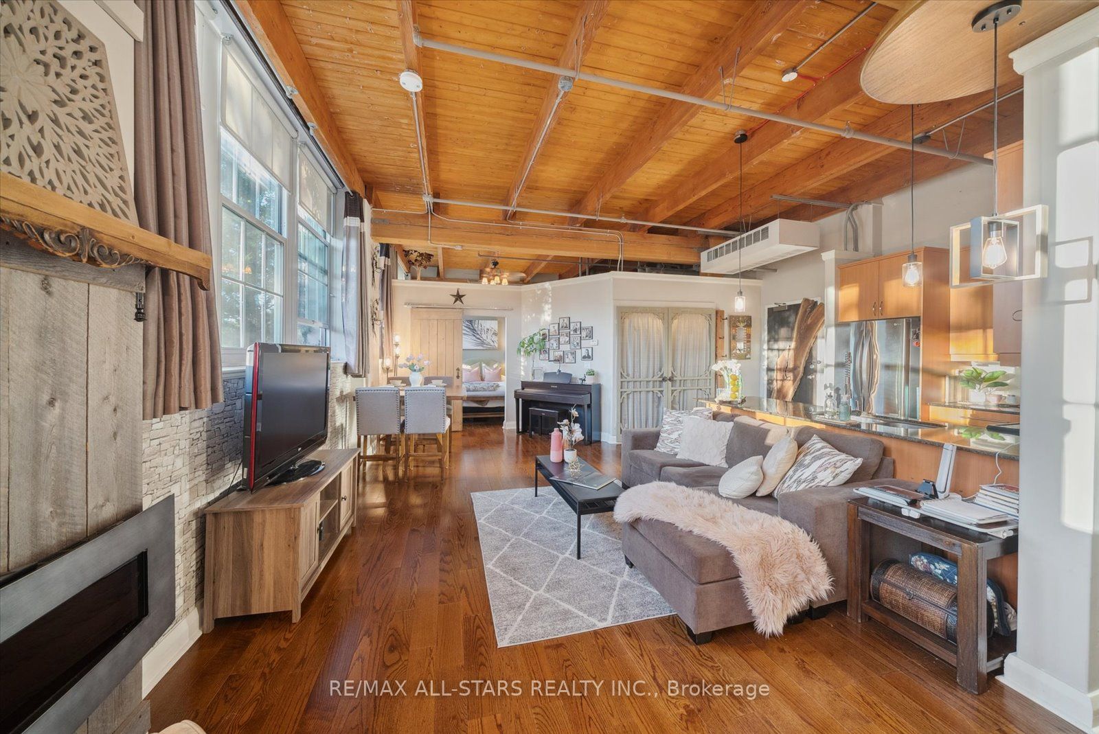 #113 - 543 Timothy Street Property Photo 12