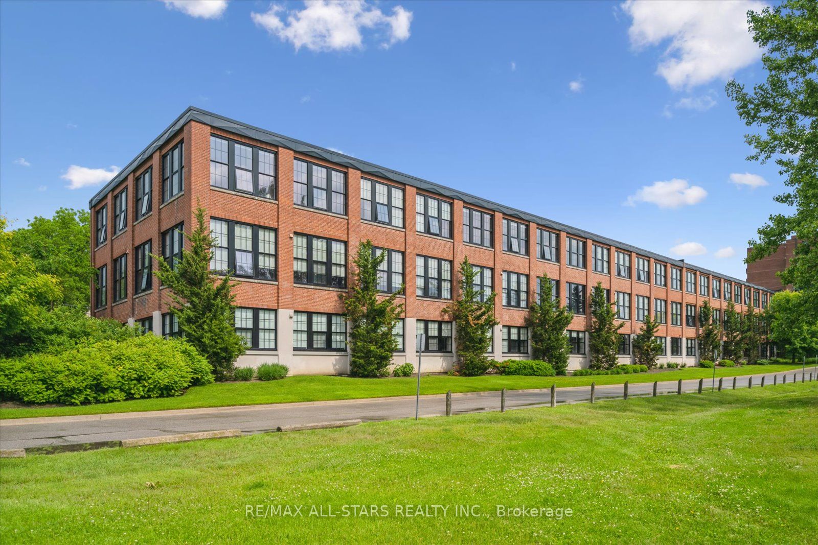 #113 - 543 Timothy Street Property Photo 41