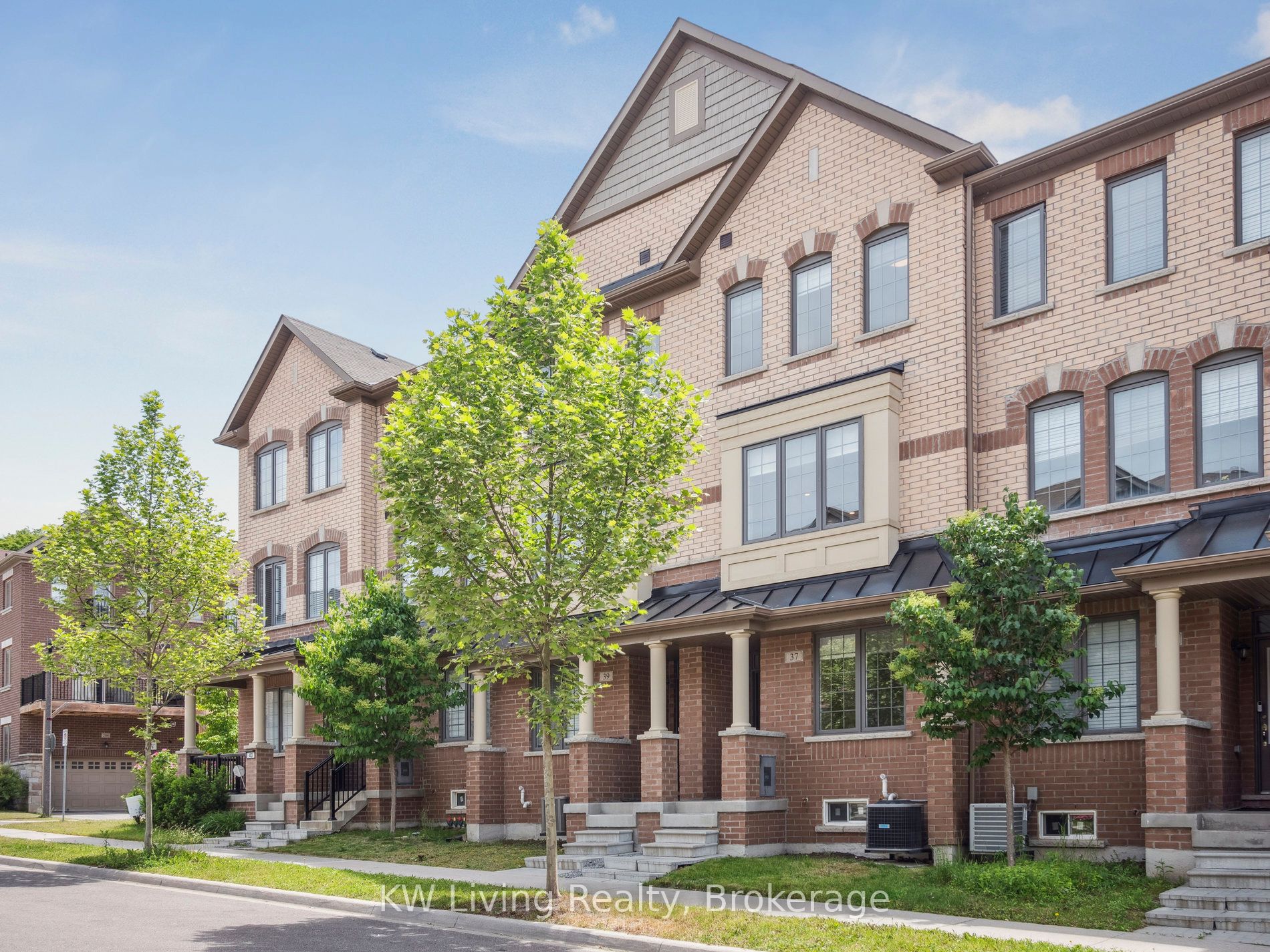 37 Robert Joffre Leet Avenue Property Photo 1
