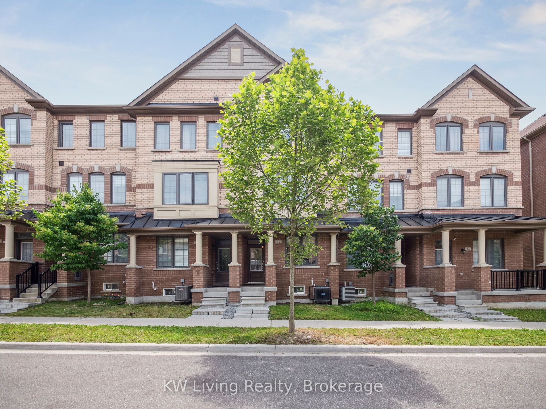 37 Robert Joffre Leet Avenue Property Photo 2