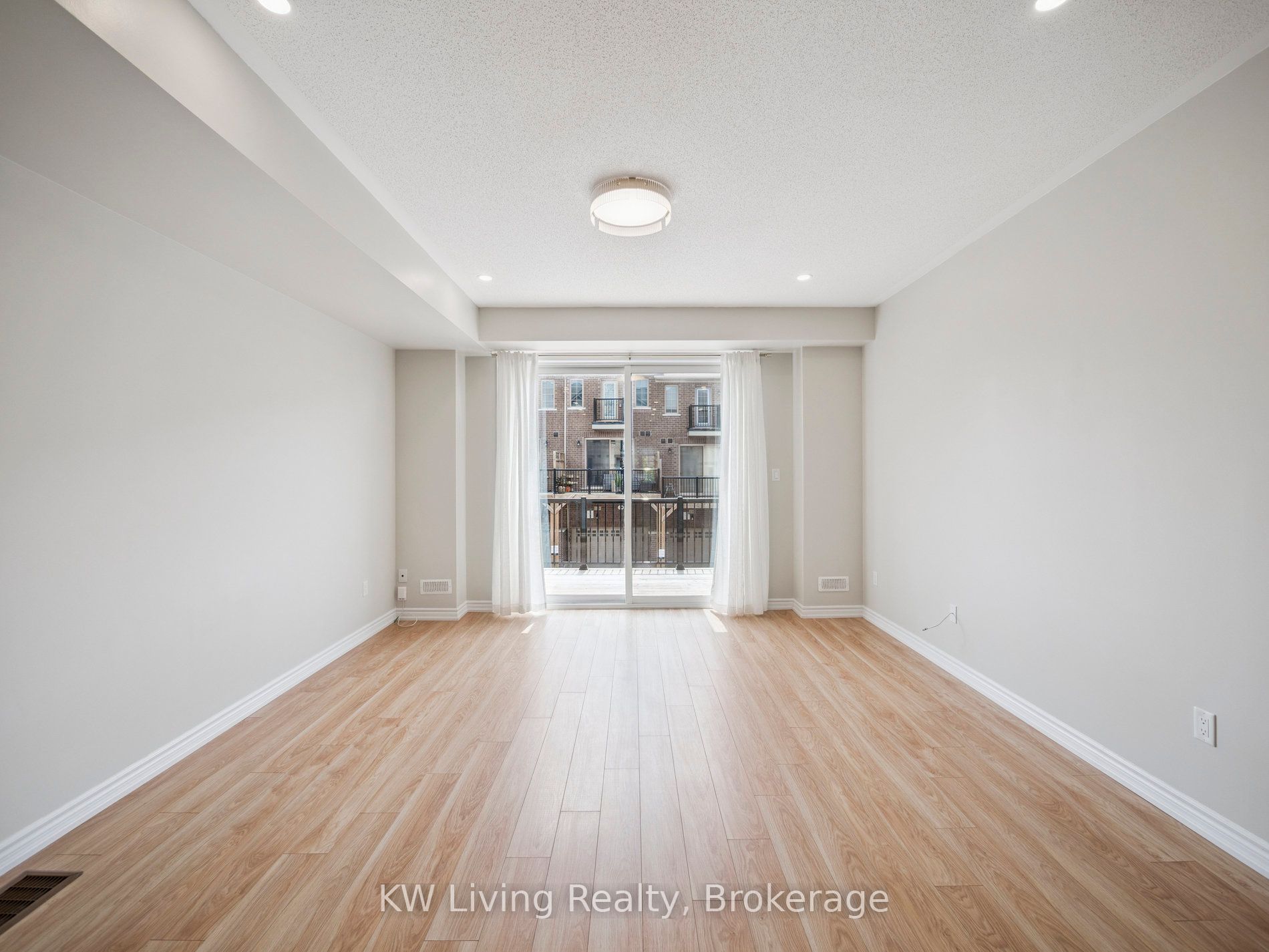 37 Robert Joffre Leet Avenue Property Photo 13