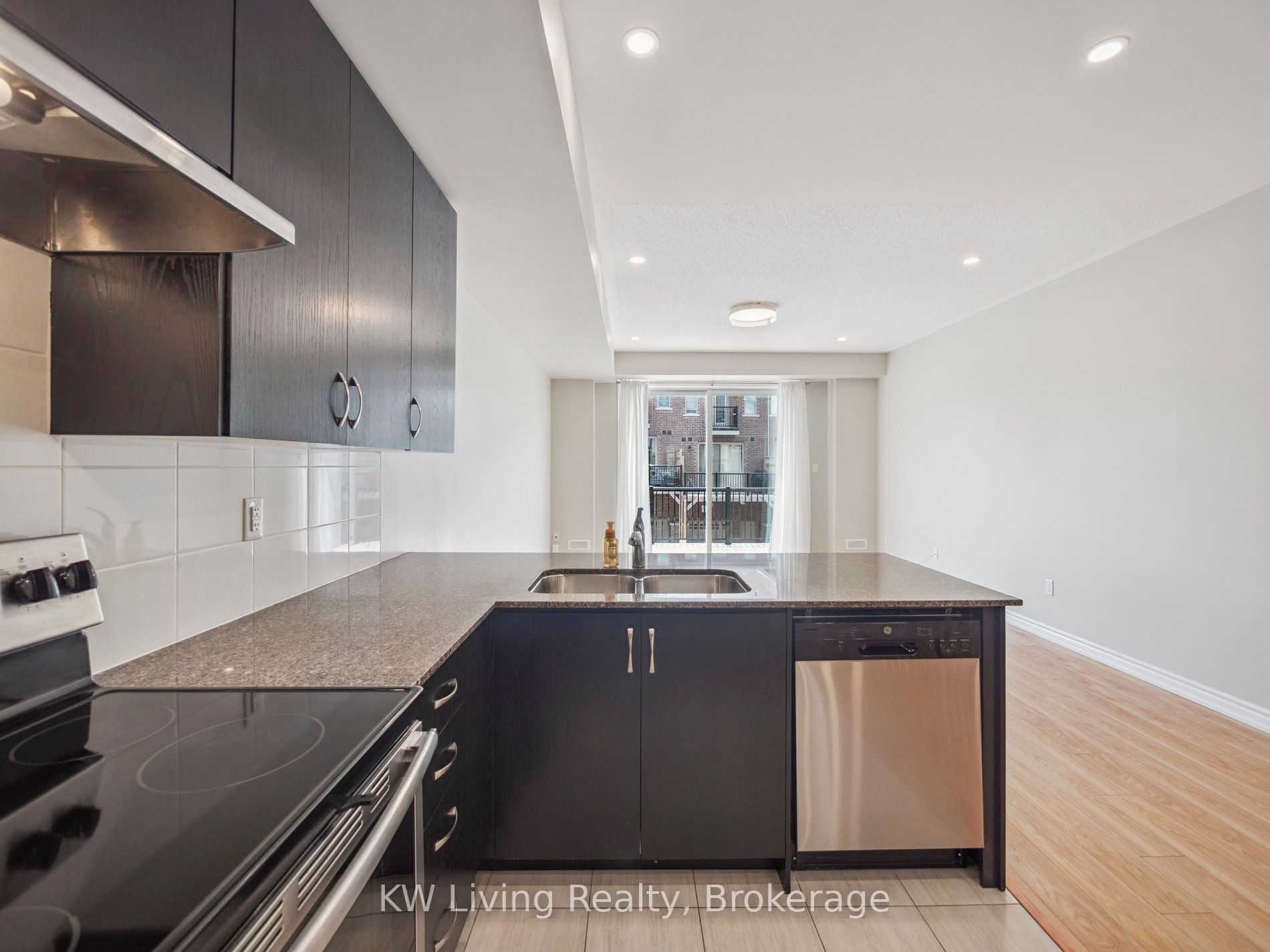 37 Robert Joffre Leet Avenue Property Photo 16