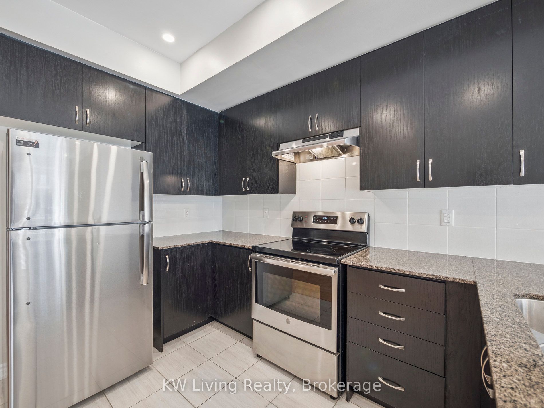 37 Robert Joffre Leet Avenue Property Photo 17