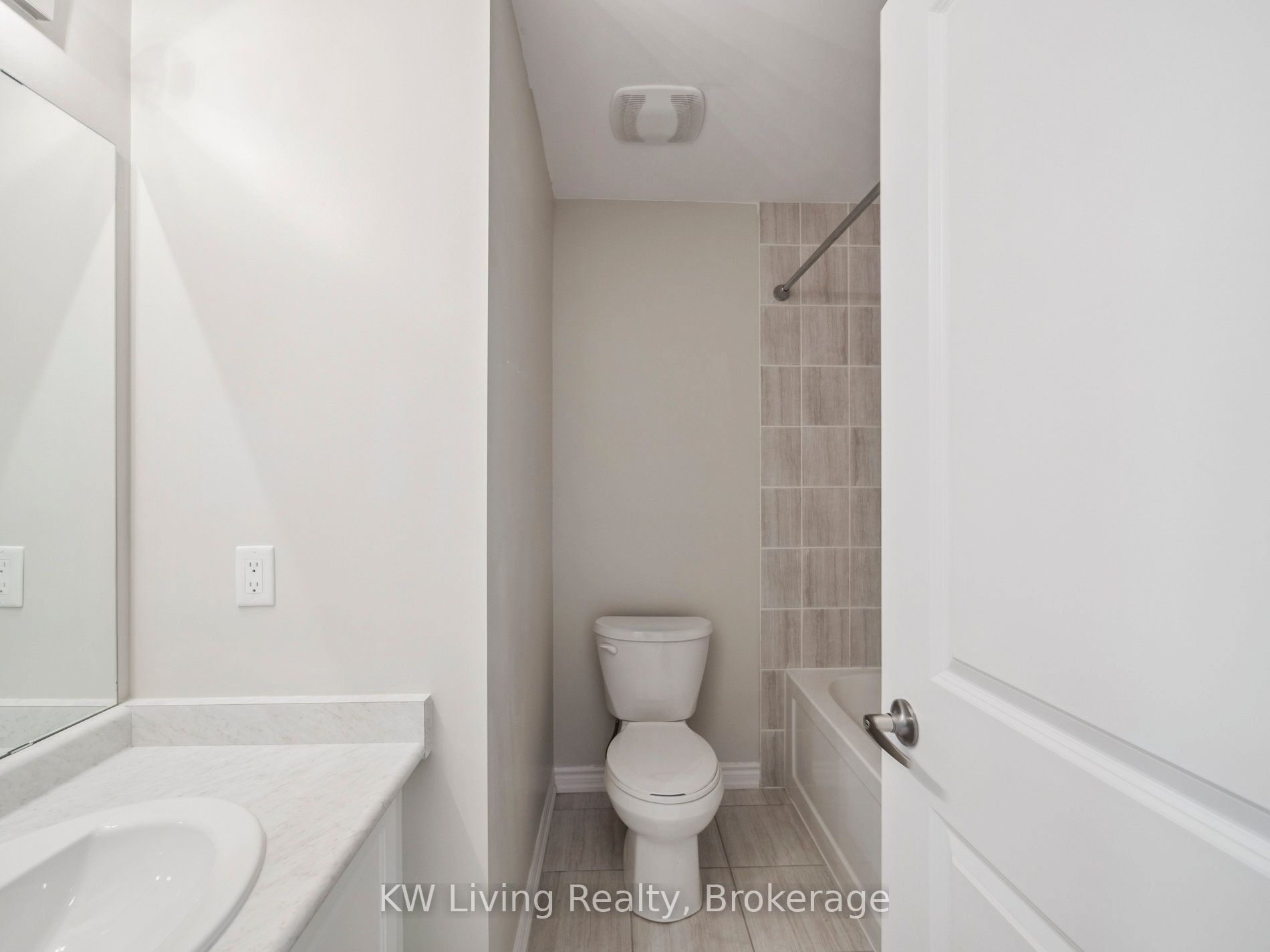 37 Robert Joffre Leet Avenue Property Photo 24